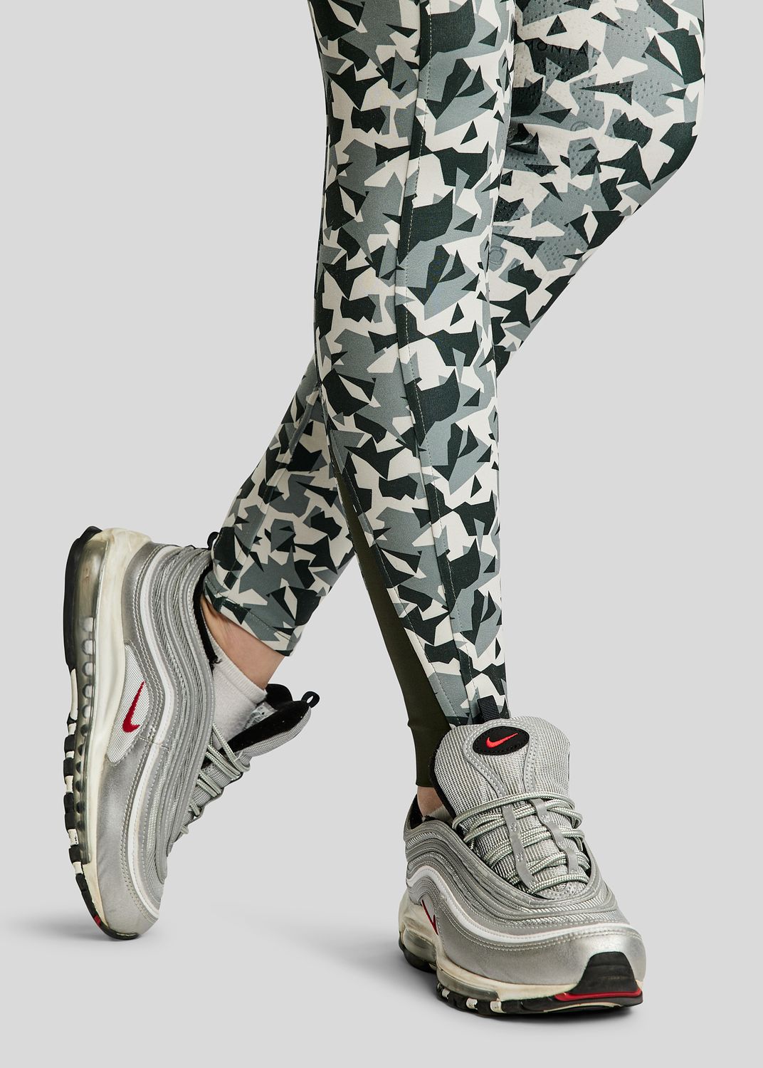 MoCami Allover Printed Hybrid Pull On - Fullgrip, Dusty Green 