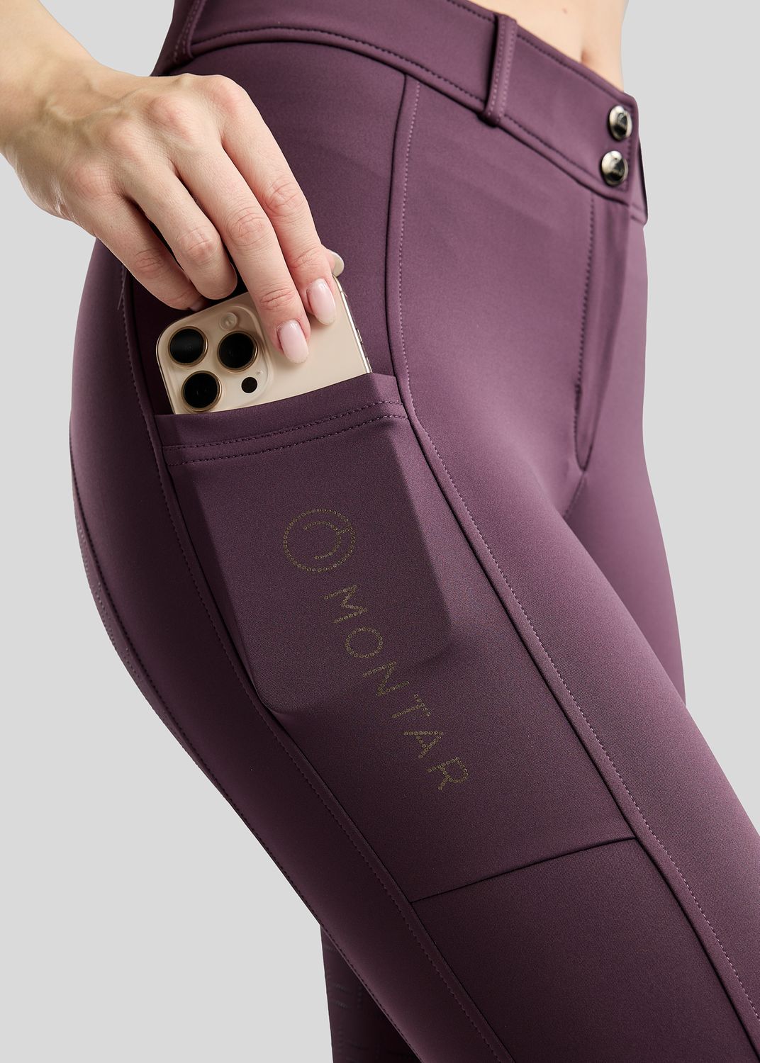 MoFair Breeches w. Gun Metal Logo Print - Fullgrip, Fig 