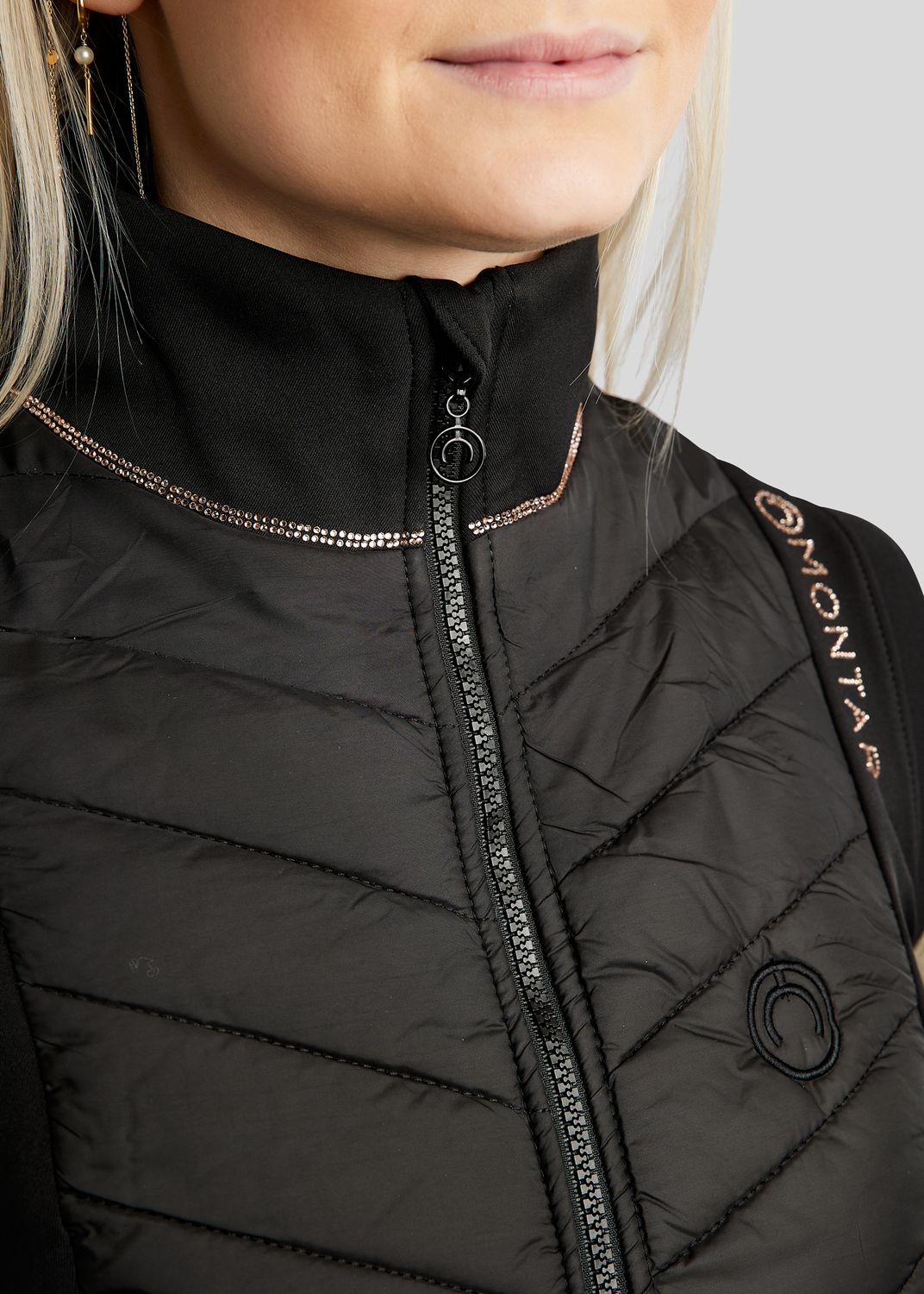 MoMari Hybrid Bodywarmer w. Rosegold Crystals - Black 