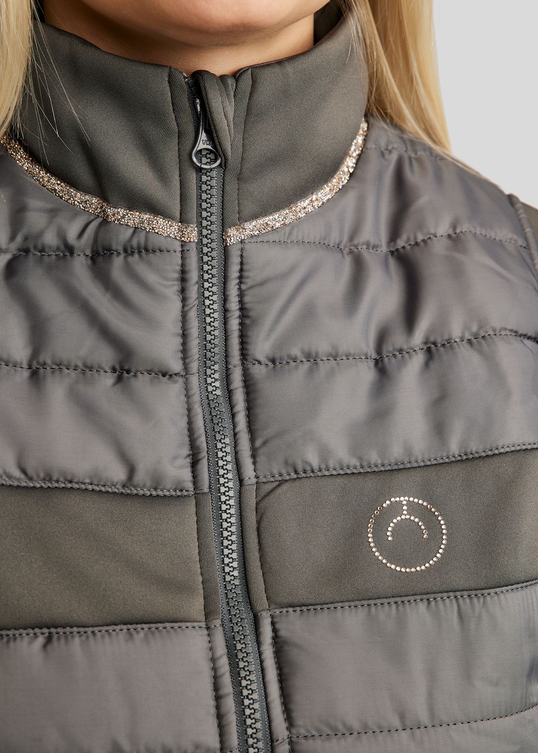 MoLila Hybrid Bodywarmer w. Champagne Crystal Tape and Crystals - Grey