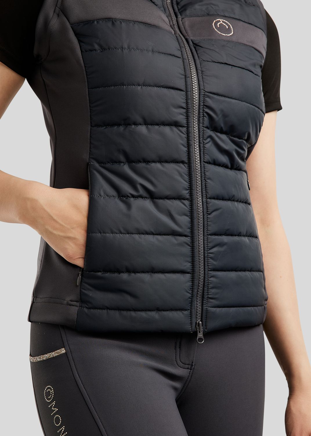 MoLila Hybrid Bodywarmer w. Champagne Crystal Tape and Crystals - Slate Grey