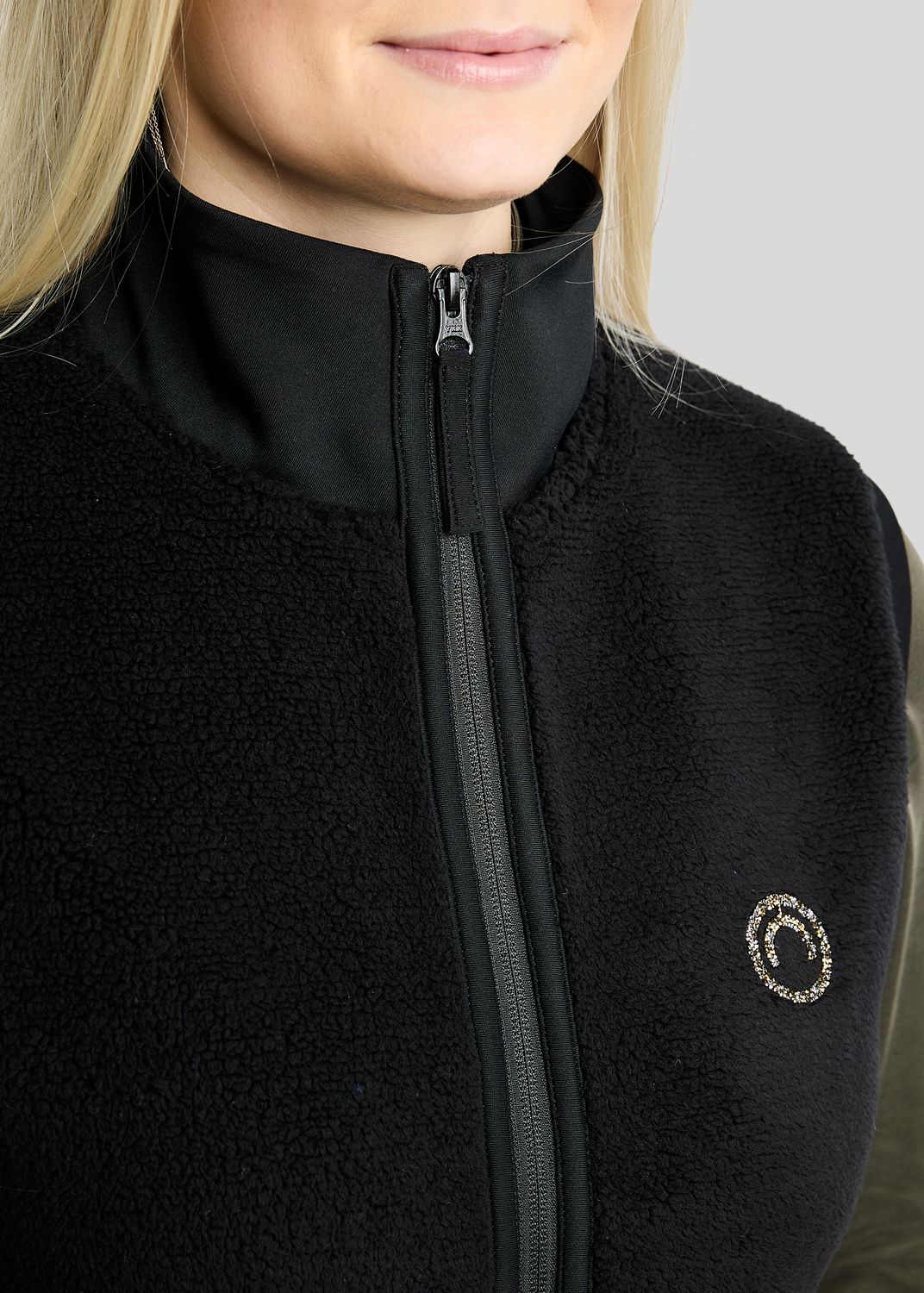 MoEbba Teddy Pile Full Zip Bodywarmer w. Golden Quartz Crystal Tape - Black 