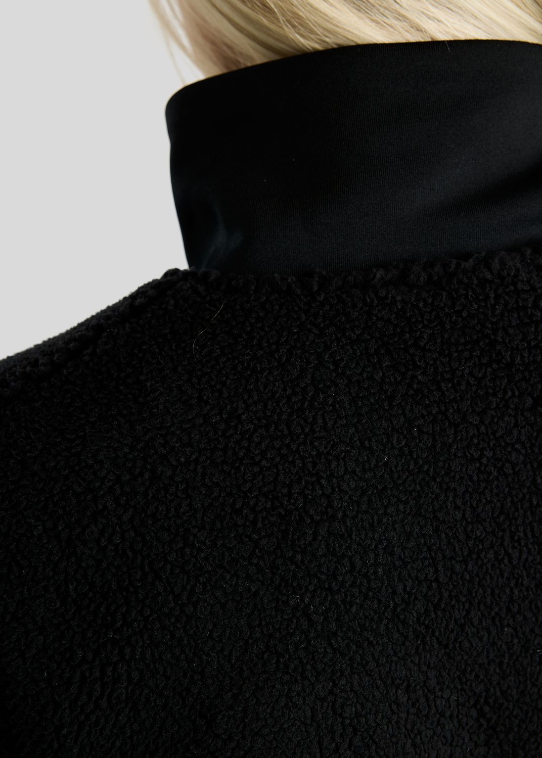MoEbba Teddy Pile Full Zip Bodywarmer w. Golden Quartz Crystal Tape - Black 
