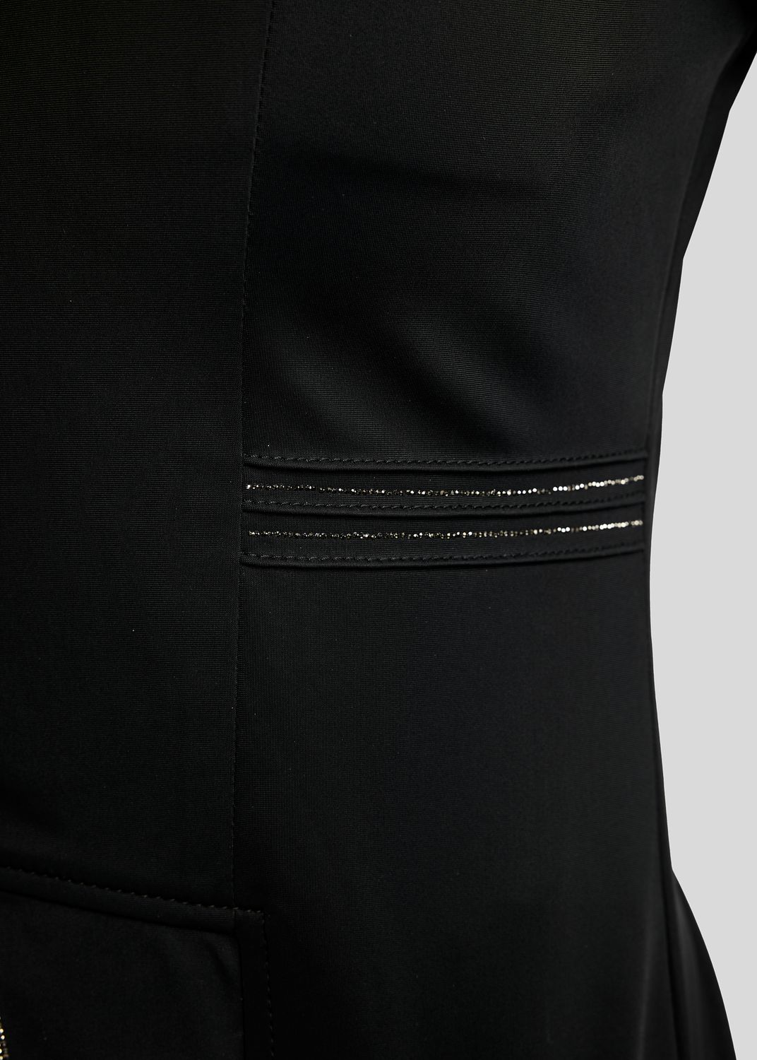 MoKylie Short Tailcoat w. Gun Metal Crystal Tape and Crystals - Black 