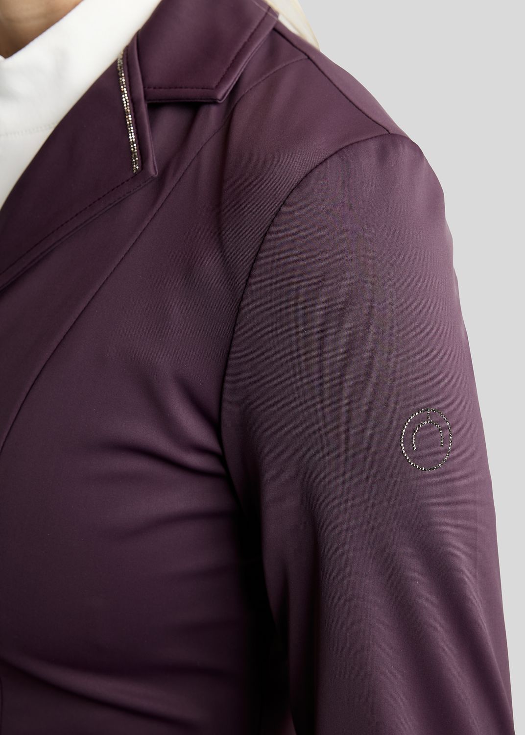 MoKira Softshell Competition Jacket w. Gun Metal Crystals - Fig 