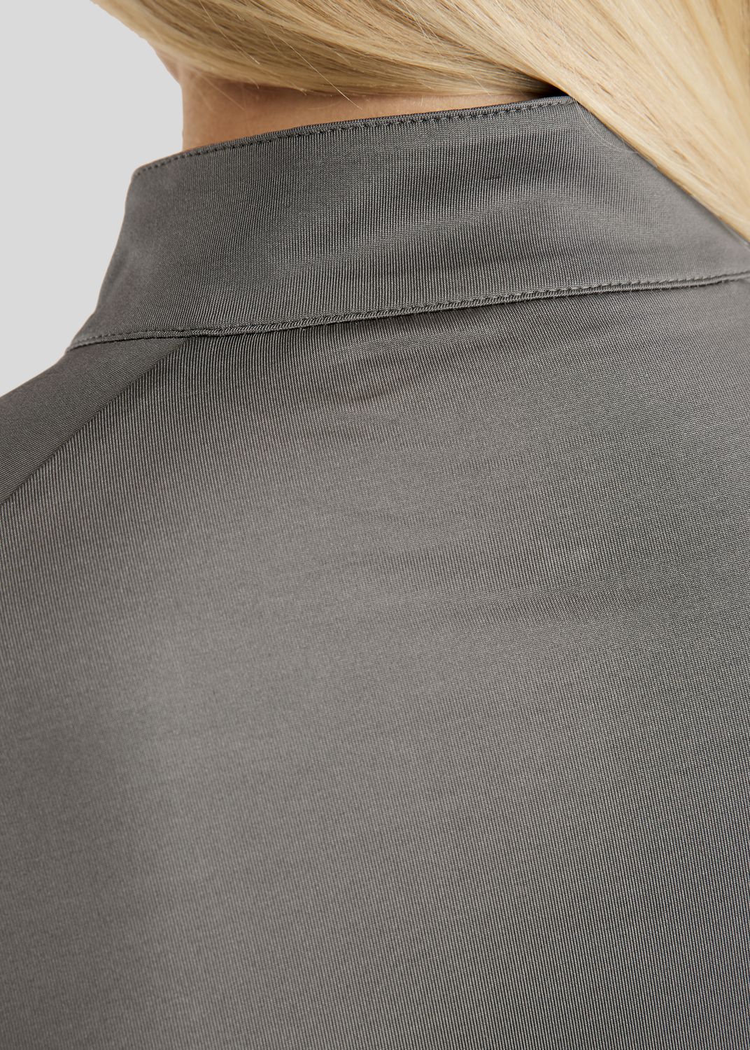 MoLila SS Polo w. Champagne Crystal Tape and Crystals - Grey