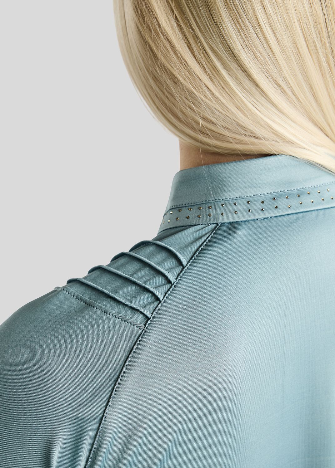 MoWilma Long Sleeved Polo w. Golden Quartz Crystals and Pintucks - Smokey Blue 