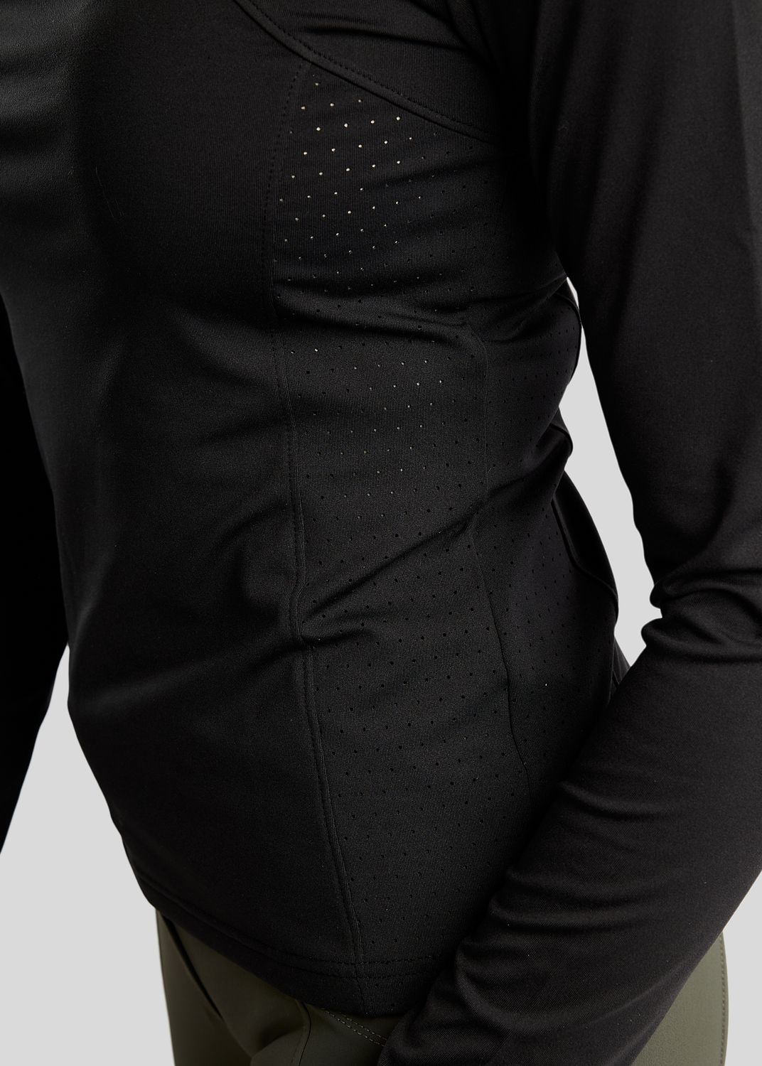 MoZida REFINED Long Sleeved Polo w. Gun Metal Details - Black 