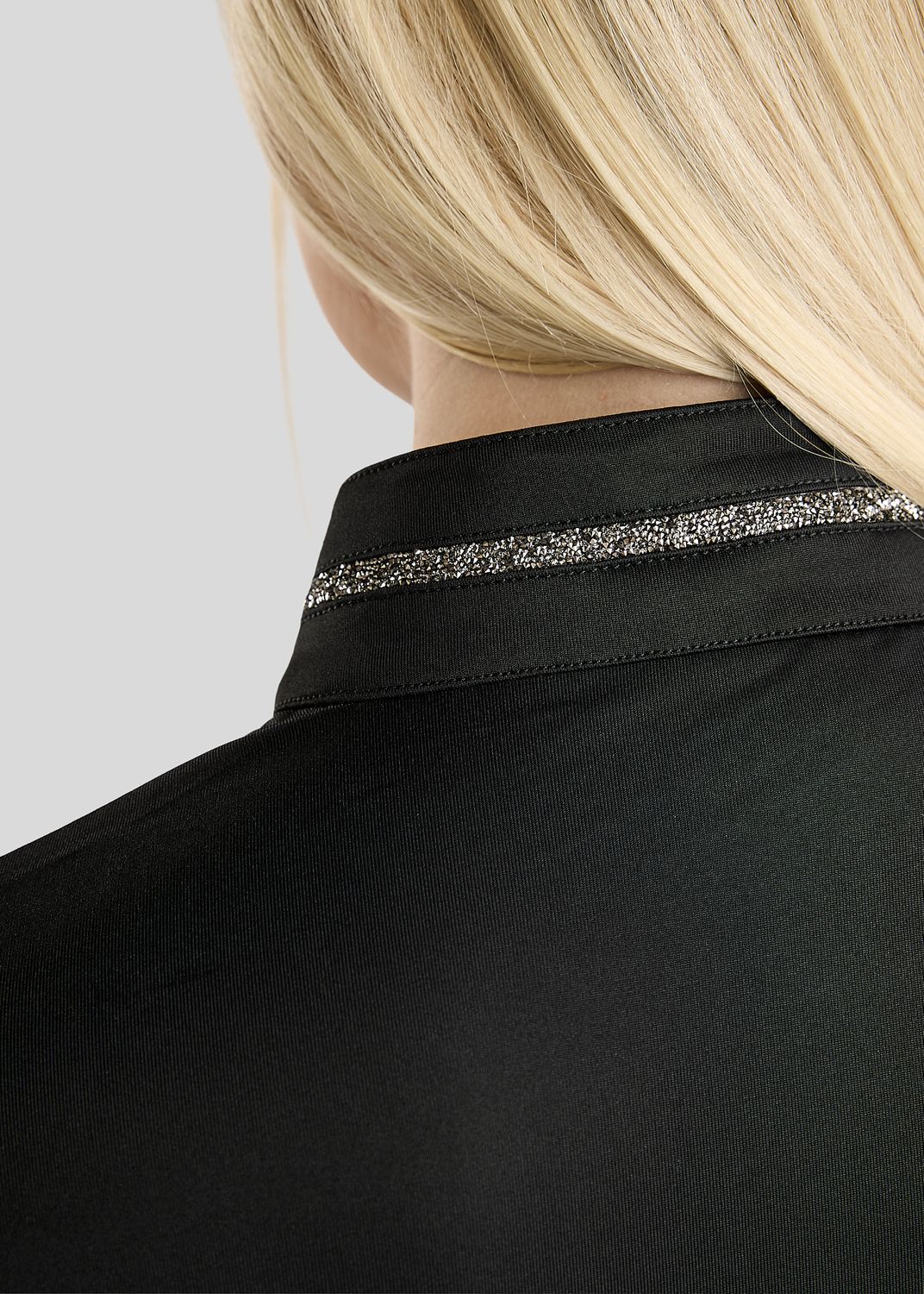 MoMaisy Long Sleeved Polo w. Gun Metal Crystal Tape and Crystal Logo - Black 
