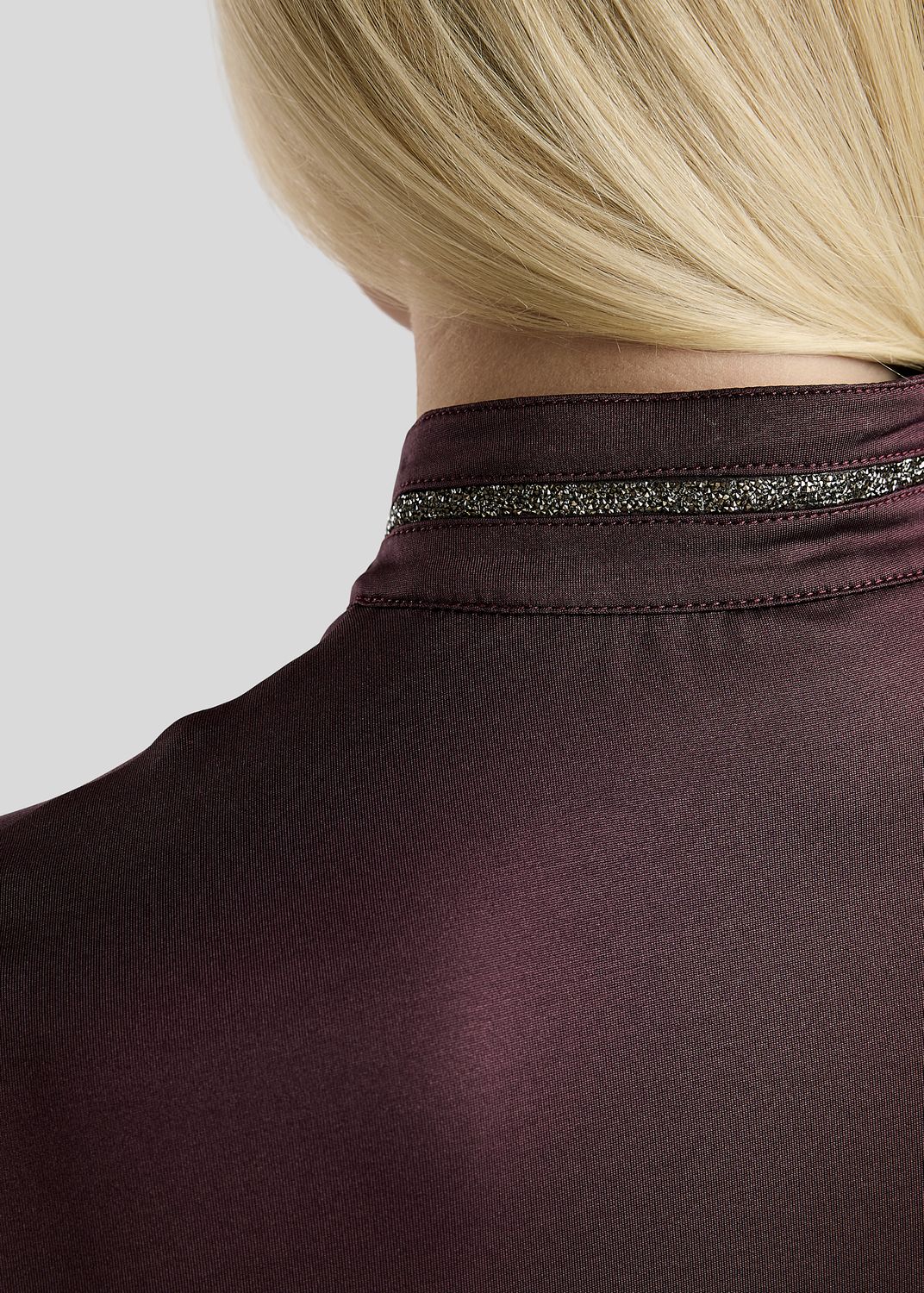 Fig MoMaisy SS Polo w. Gun Metal Crystal Tape in collar & Crystal logo