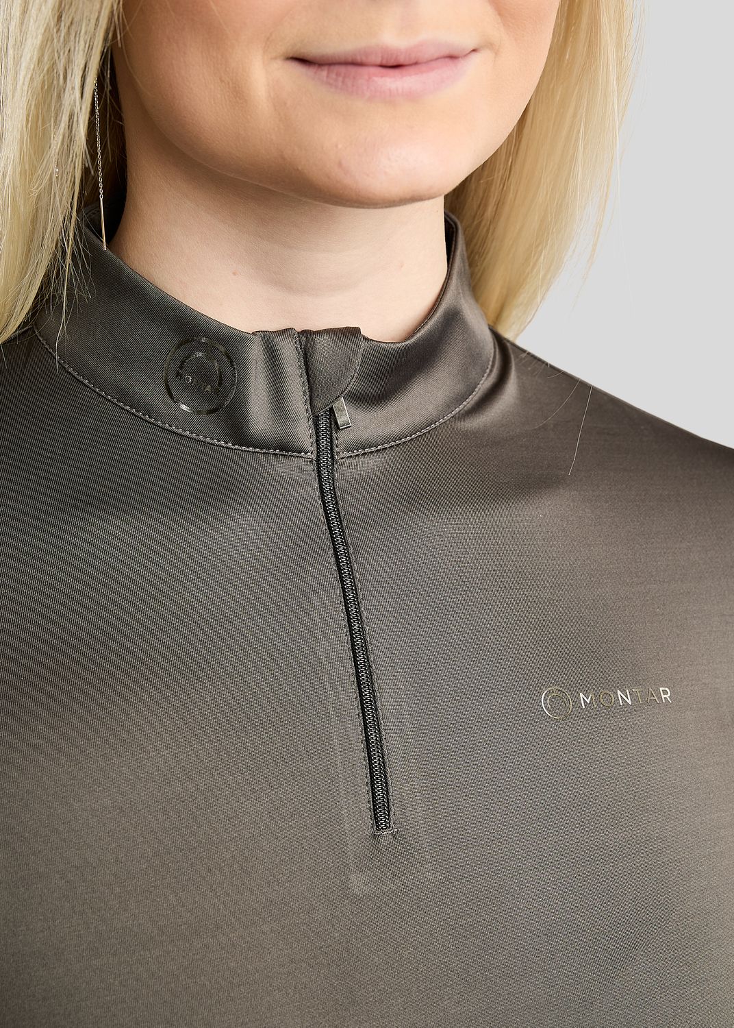 MoMegan Long Sleeved Polo w. Gun Metal Logo Print - Grey 