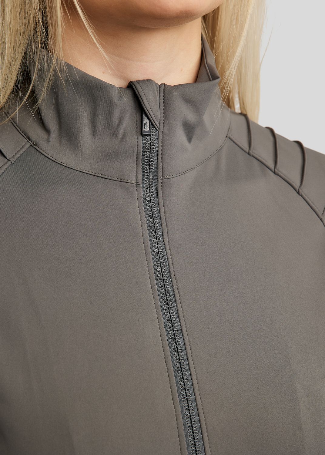 MoPearl Jacket w. Pintucks and Gun Metal Crystals - Grey