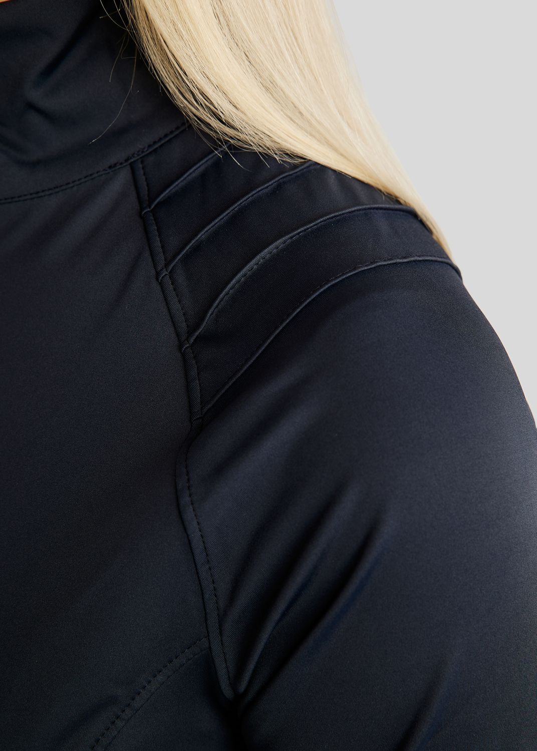 MoPearl Jacket w. Pintucks and Gun Metal Crystals - Navy