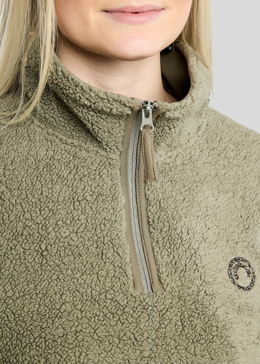 MoEbba Teddy Pile Q-Zip Jacket w. Golden Quartz Crystal Tape - Dusty Green 
