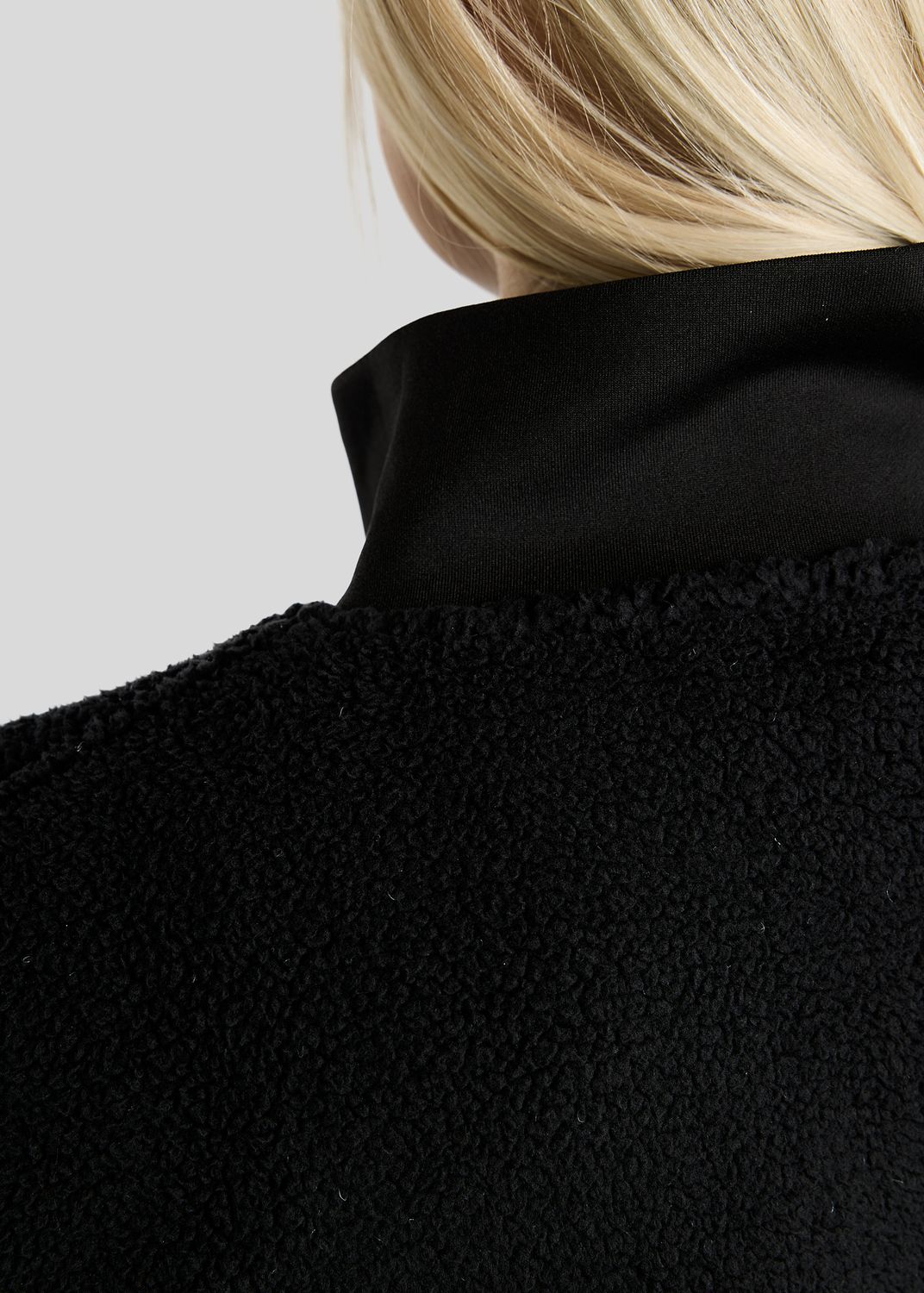 MoEbba Teddy Pile Full Zip Jacket w. Golden Quartz Crystal Tape - Black 