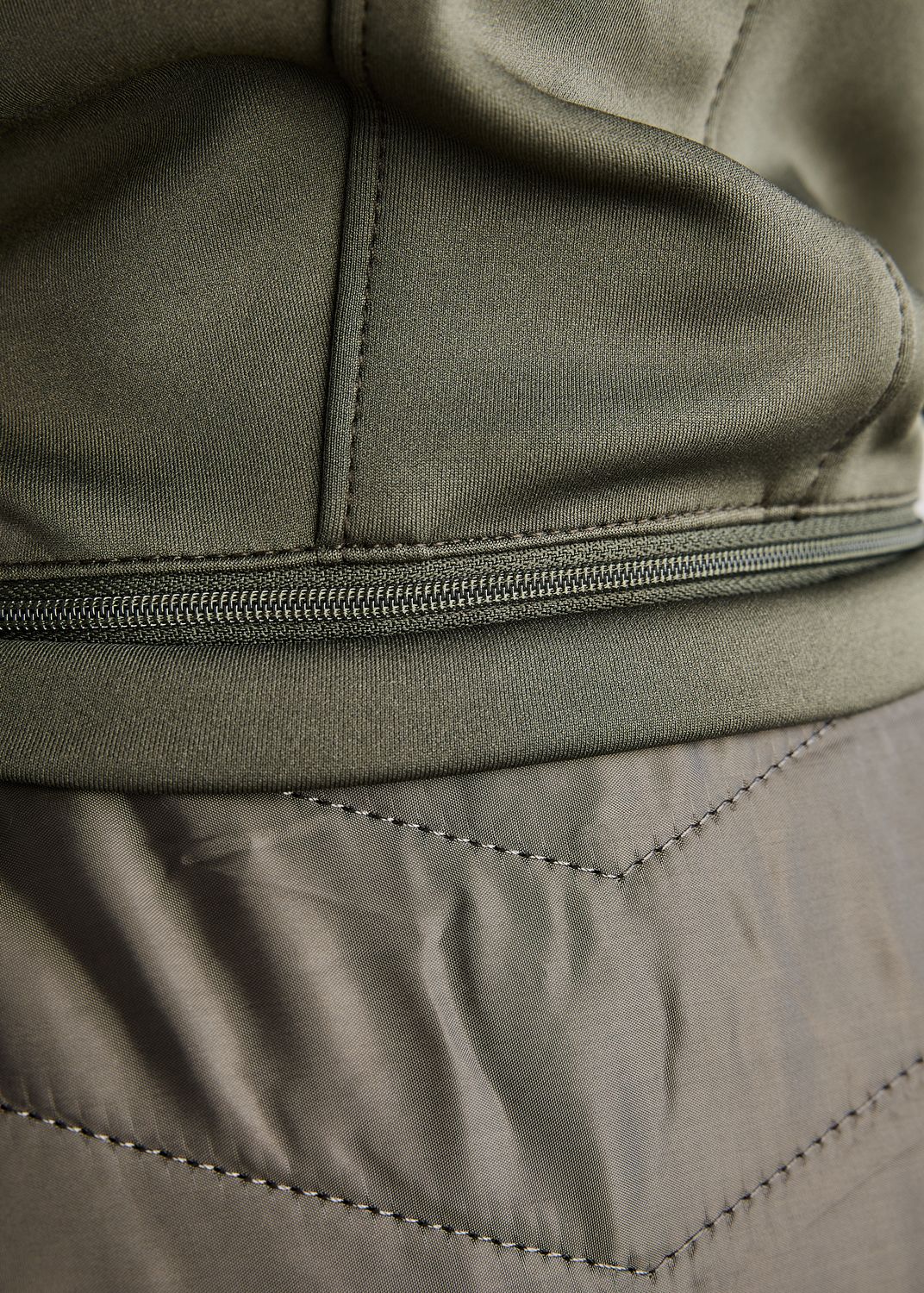 MoEverline Hybrid Jacket  w. Detachable Hood and Golden Quartz Crystsals - Forest Green 