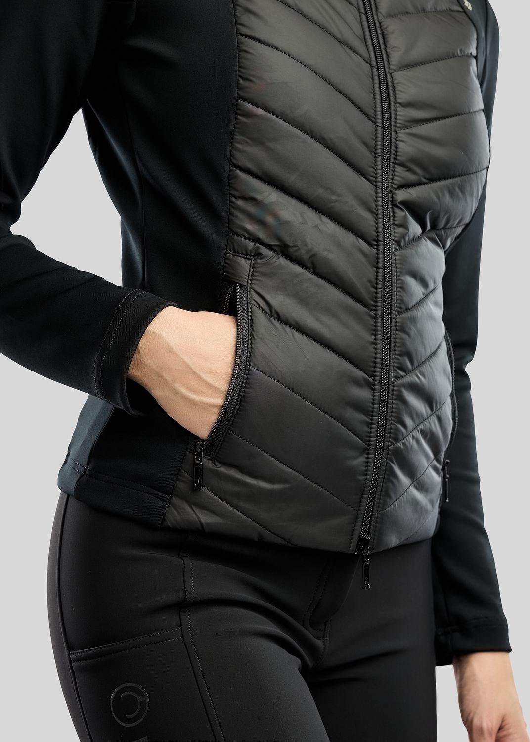 MoEverline Hybrid Jacket  w. Detachable Hood and Golden Quartz Crystsals - Black 