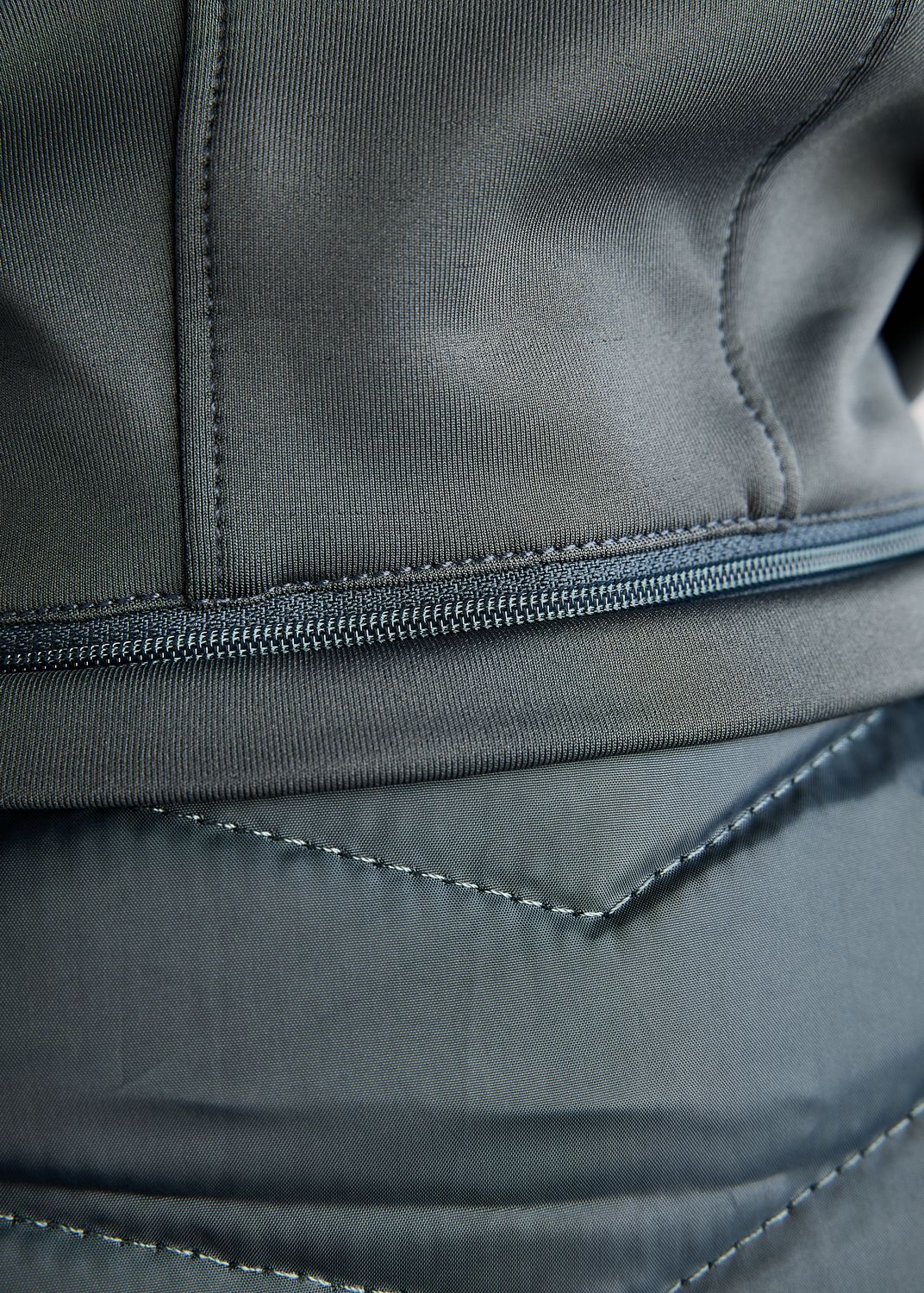 MoEverline Hybrid Jacket  w. Detachable Hood and Golden Quartz Crystsals - Dark Slate 