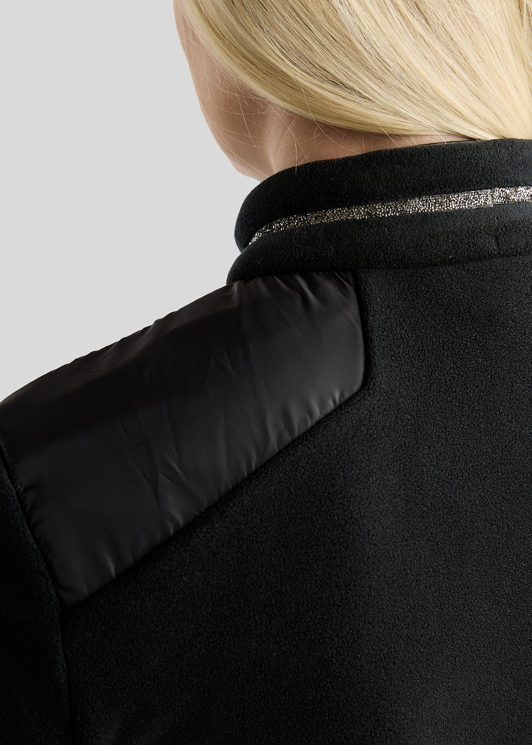 MoEllie Full Zip Jacket w. Fleece and Gun Metal Crystal Tape - Black 