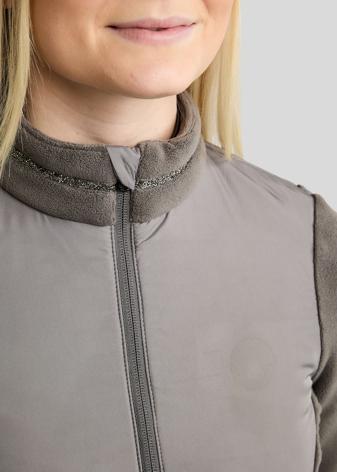 MoEllie Full Zip Jacket w. Fleece and Gun Metal Crystal Tape - Grey 