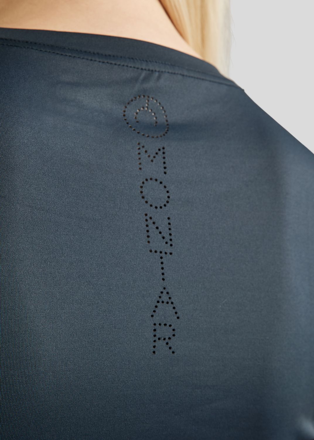 MoWendy Tee w. Lasercut Logo