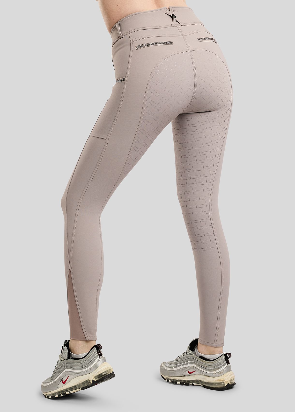 MoMaisy Breeches w. Gun Metal Crystal Tape - FullGrip, Pearl Grey 