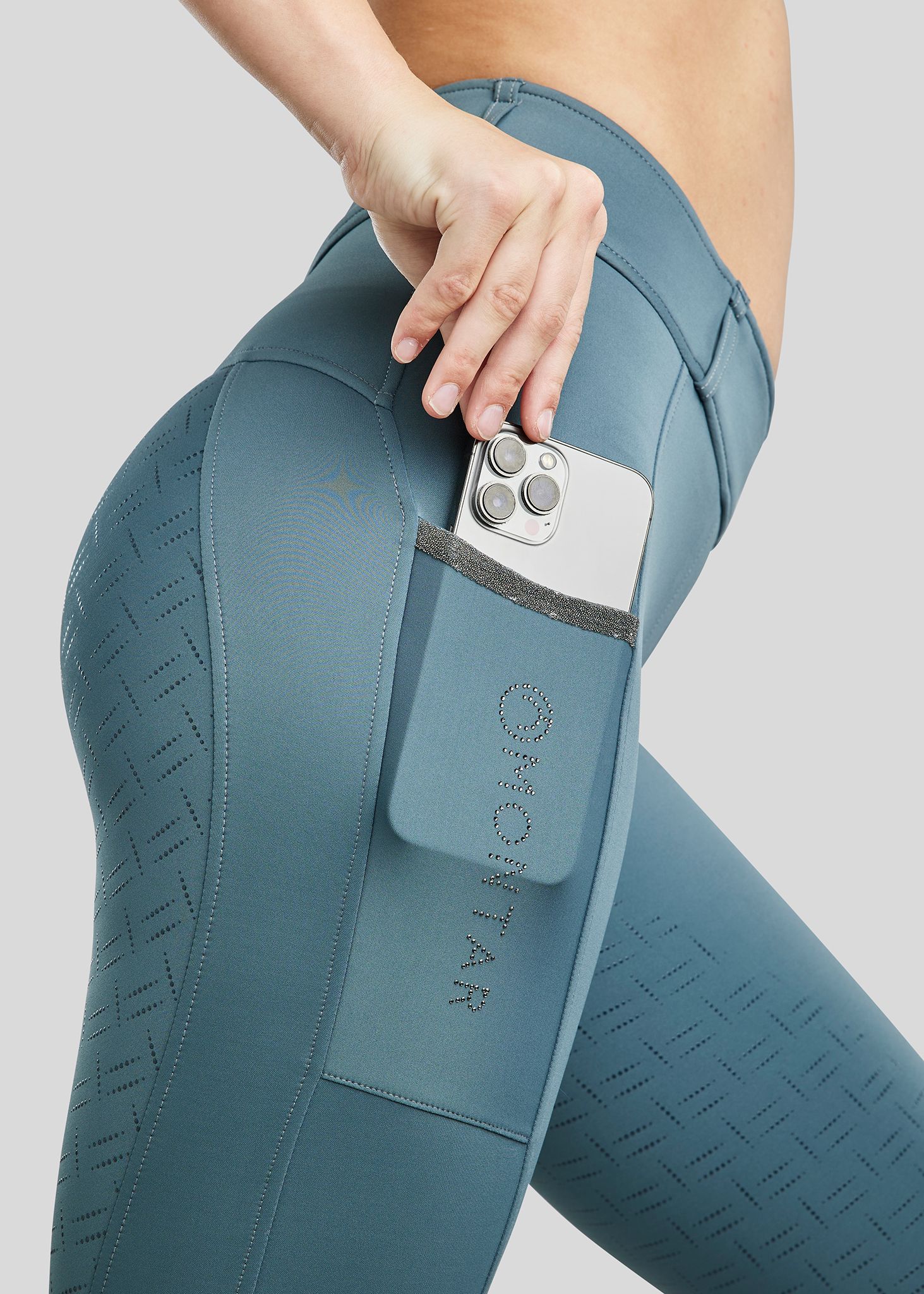 MoGloria Caviar Tape Hybrid Pull-On Black F/G