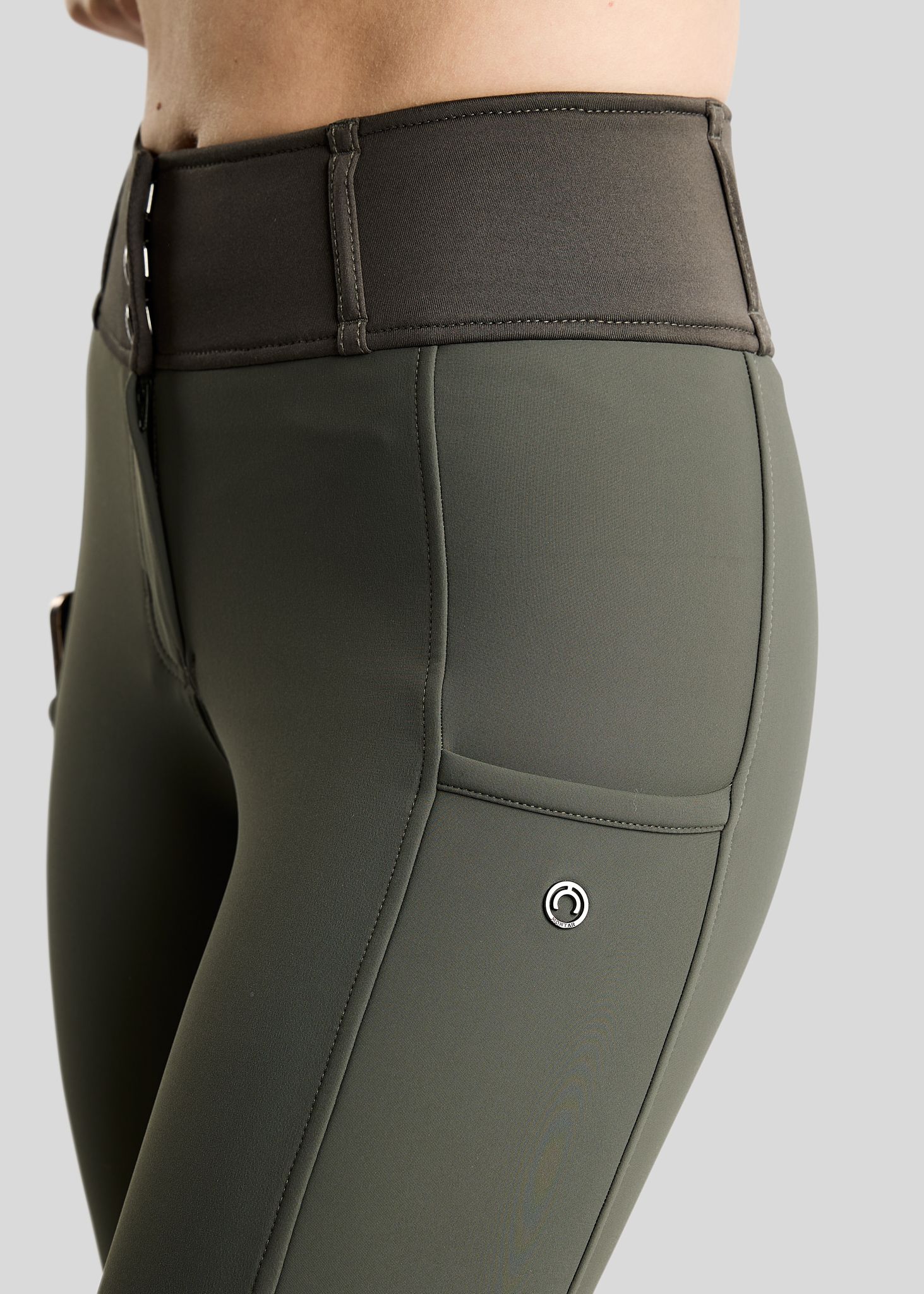 MoAddie Softshell Breeches w. Gun Metal Logo Charm - Fullgrip, Forest Green 