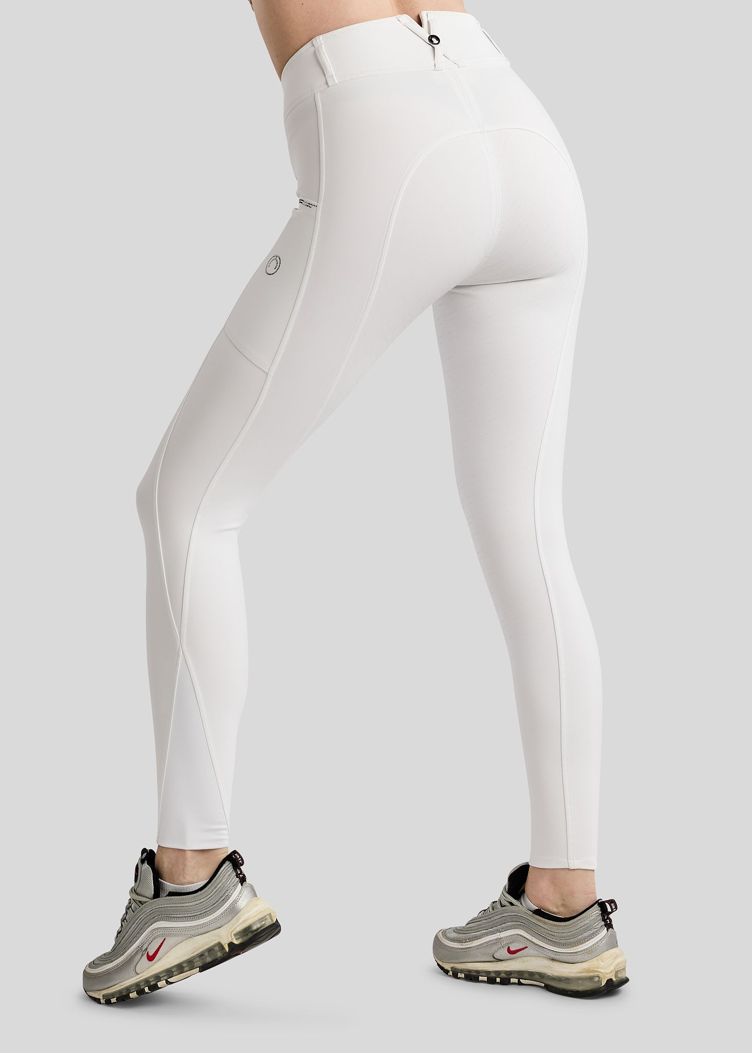 MoMaddy Breeches w. Gun Metal Crystals - Fullgrip, White 