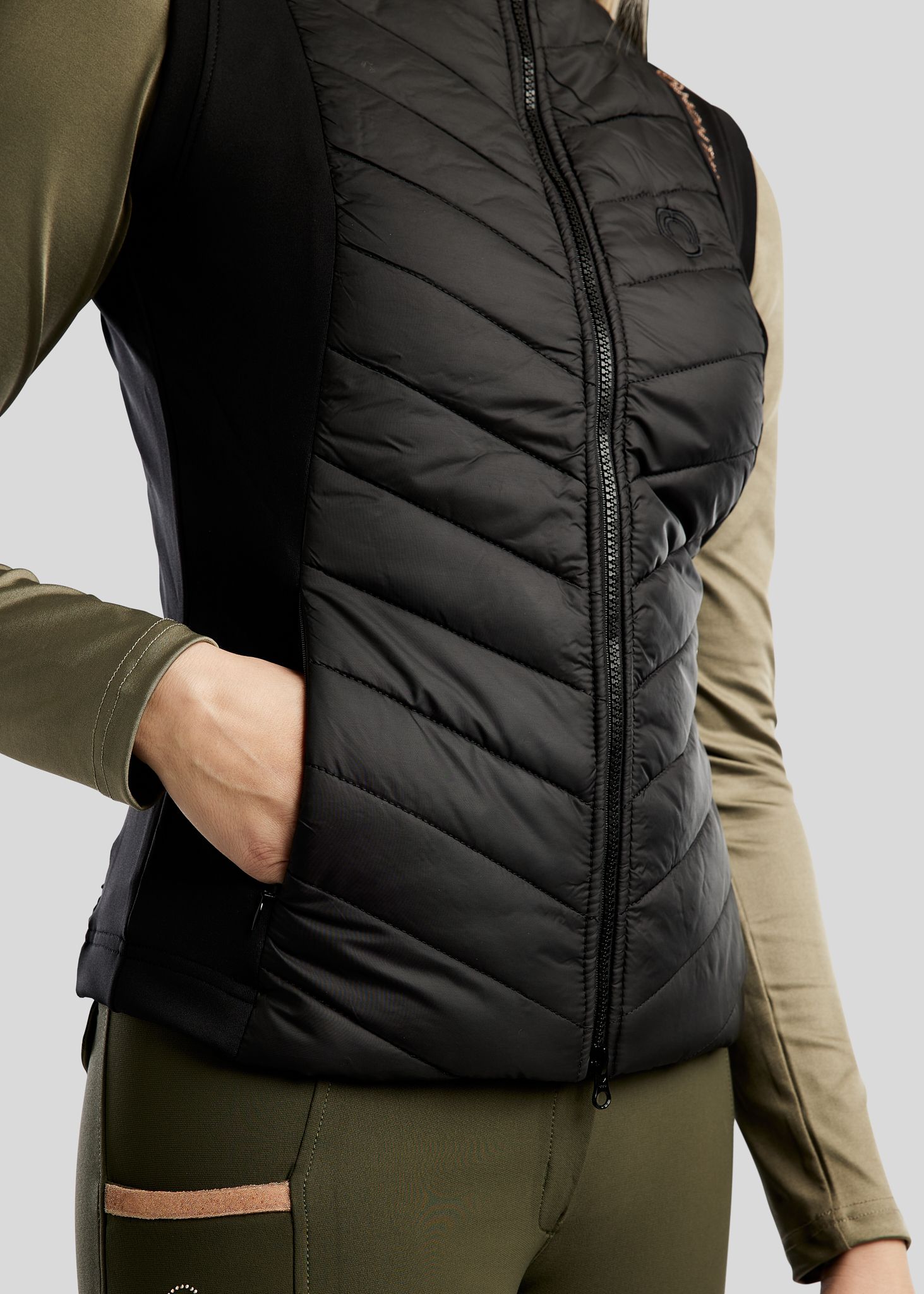 MoMari Hybrid Bodywarmer w. Rosegold Crystals - Black 