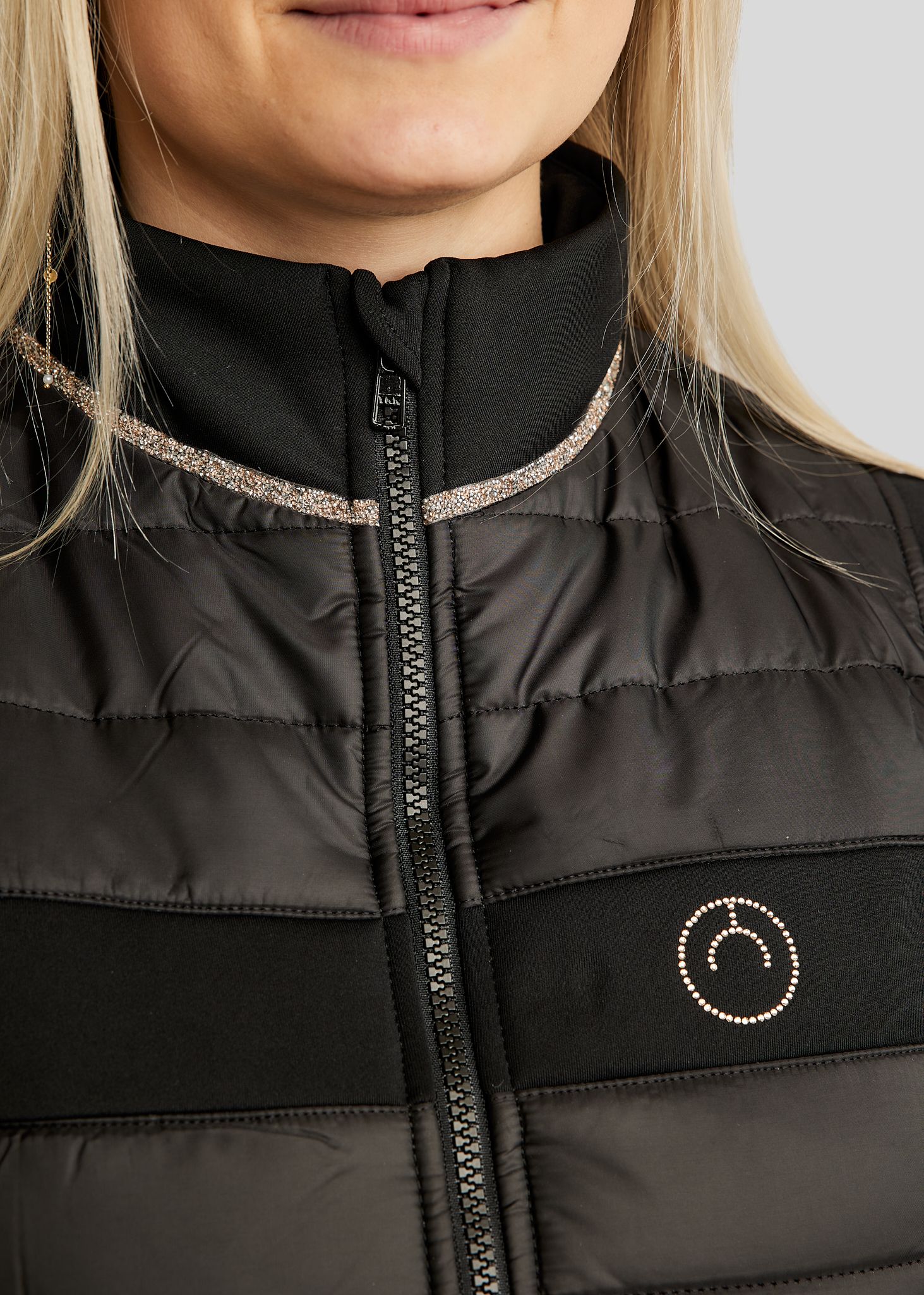 MoLila Hybrid Bodywarmer w. Champagne Crystal Tape and Crystals - Black