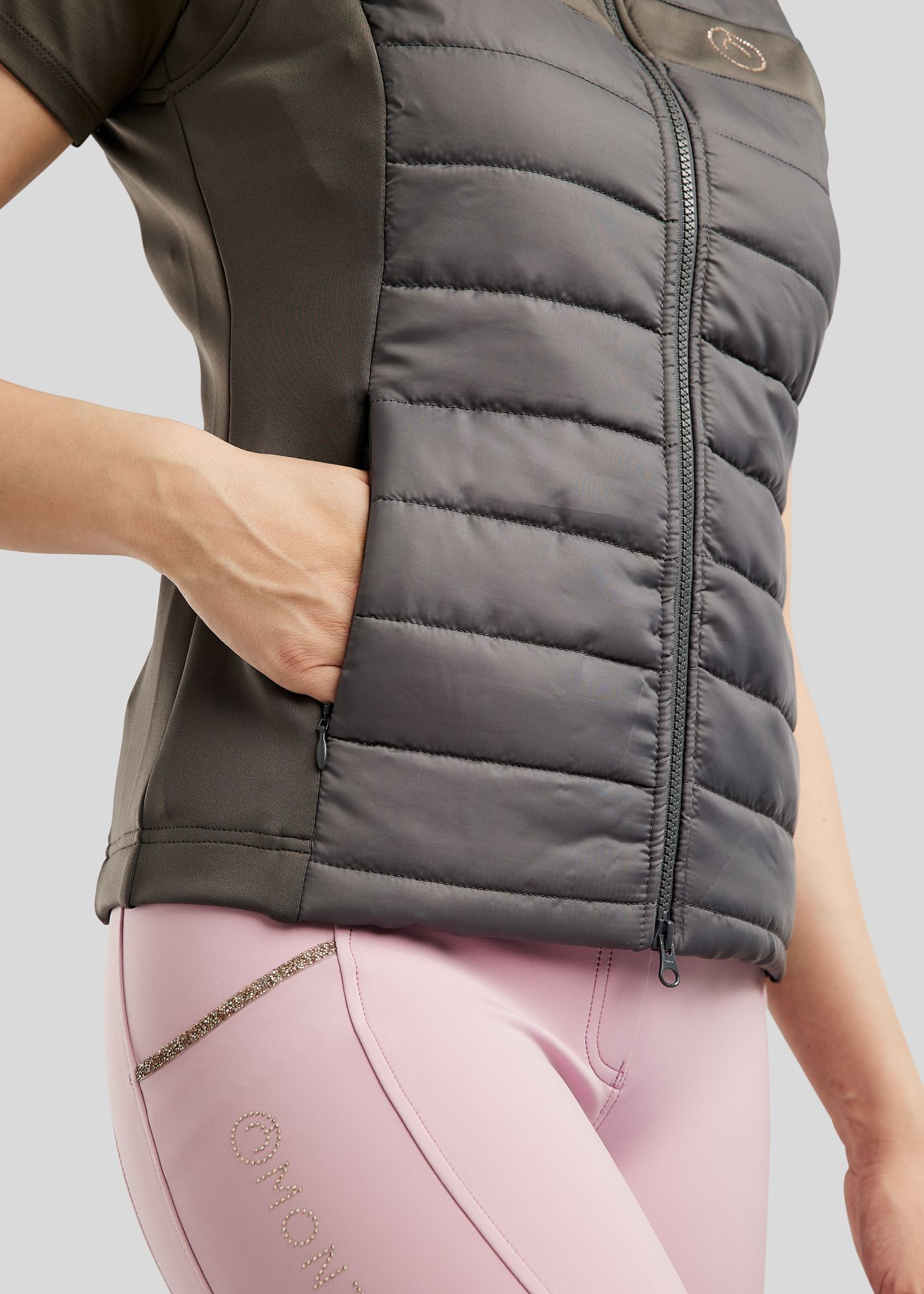 MoLila Hybrid Bodywarmer w. Champagne Crystal Tape and Crystals - Grey