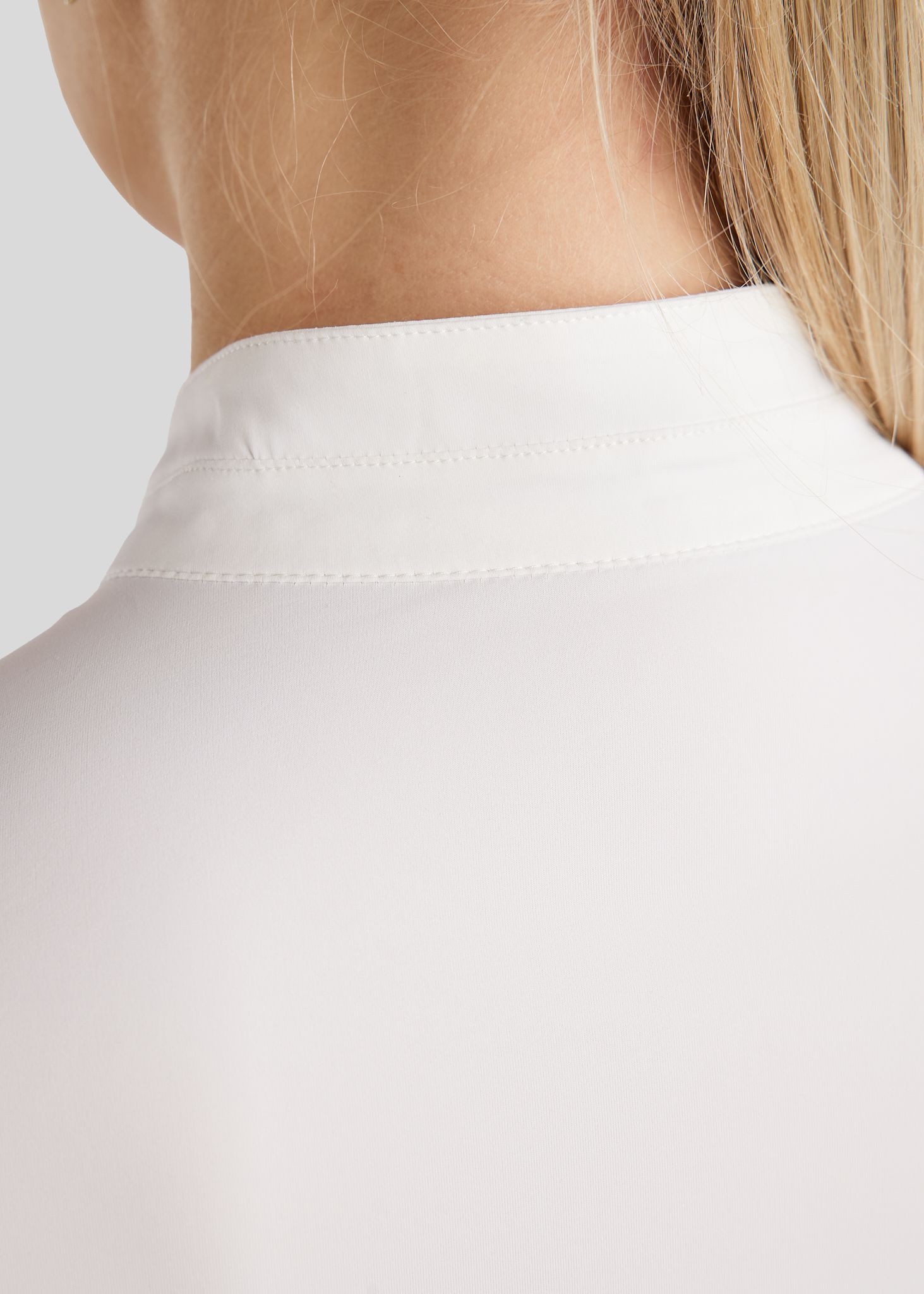 MoPearl Competition Shirt w. Pintucks and Gun Metal Crystas - White