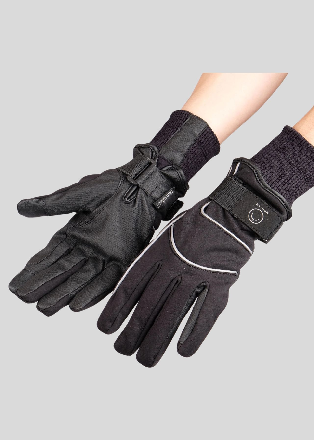 Black winter gloves