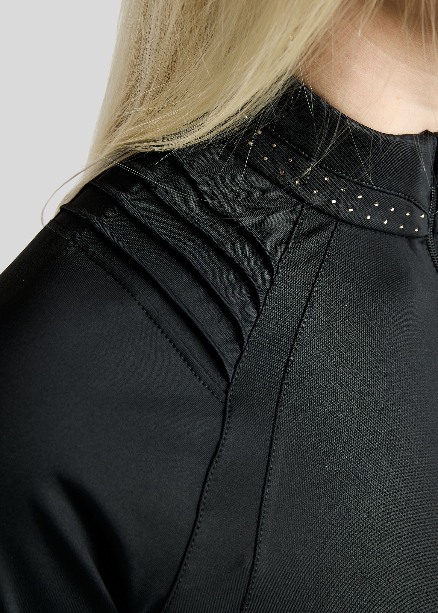 MoWilma Long Sleeved Polo w. Golden Quartz Crystals and Pintucks - Black 