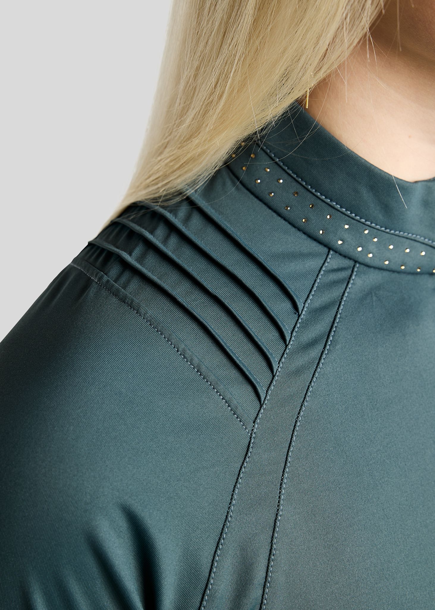 MoWilma Long Sleeved Polo w. Golden Quartz Crystals and Pintucks - Dark Slate 