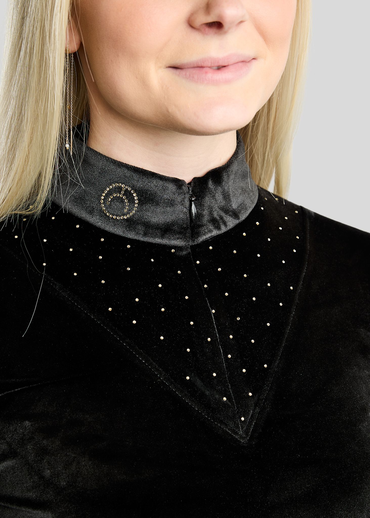 MoValerie Long Sleeved Velvet Polo w. Golden Quartz Crystals - Black 