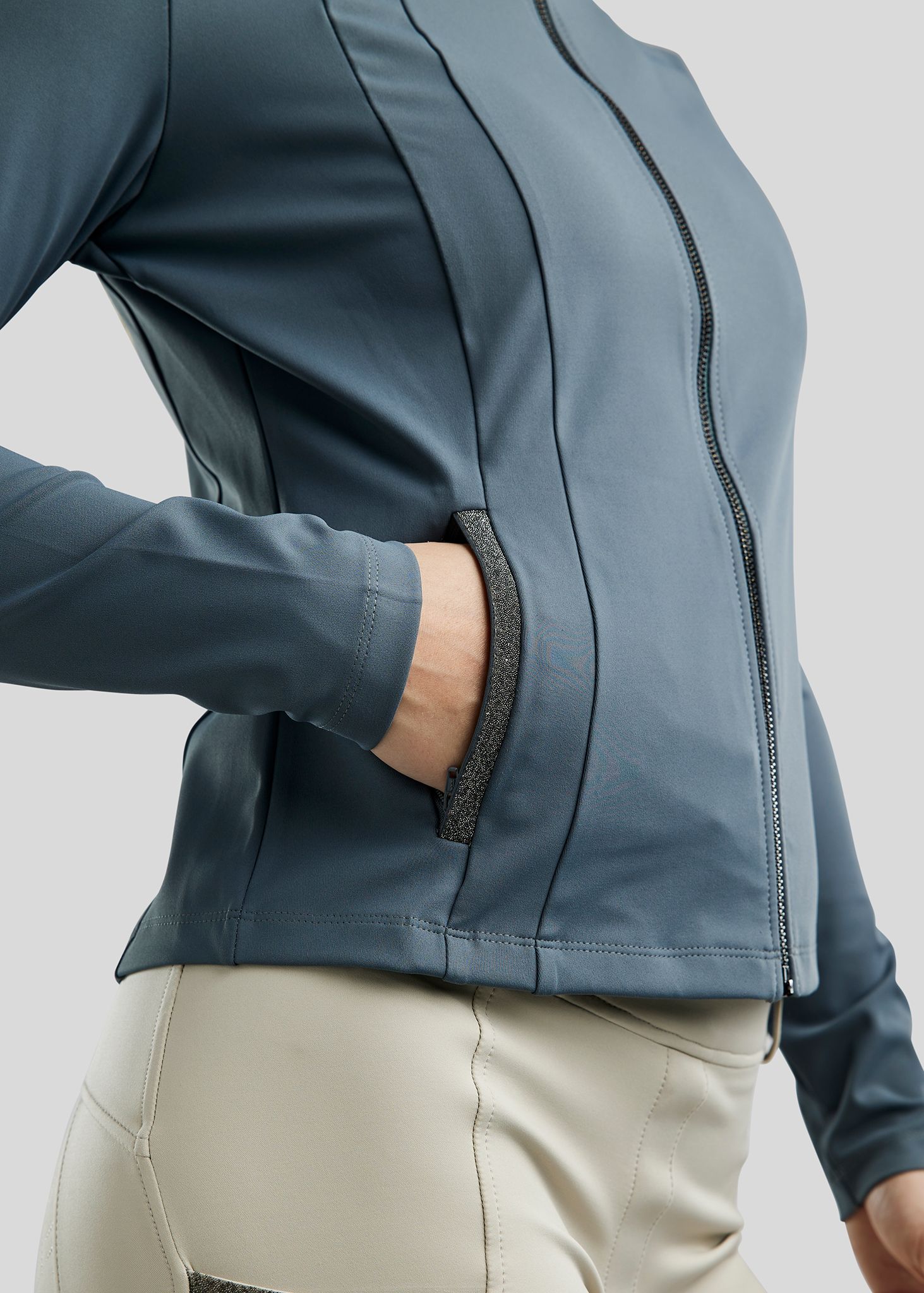 MoGloria Full Zip Jacket Caviar Tape