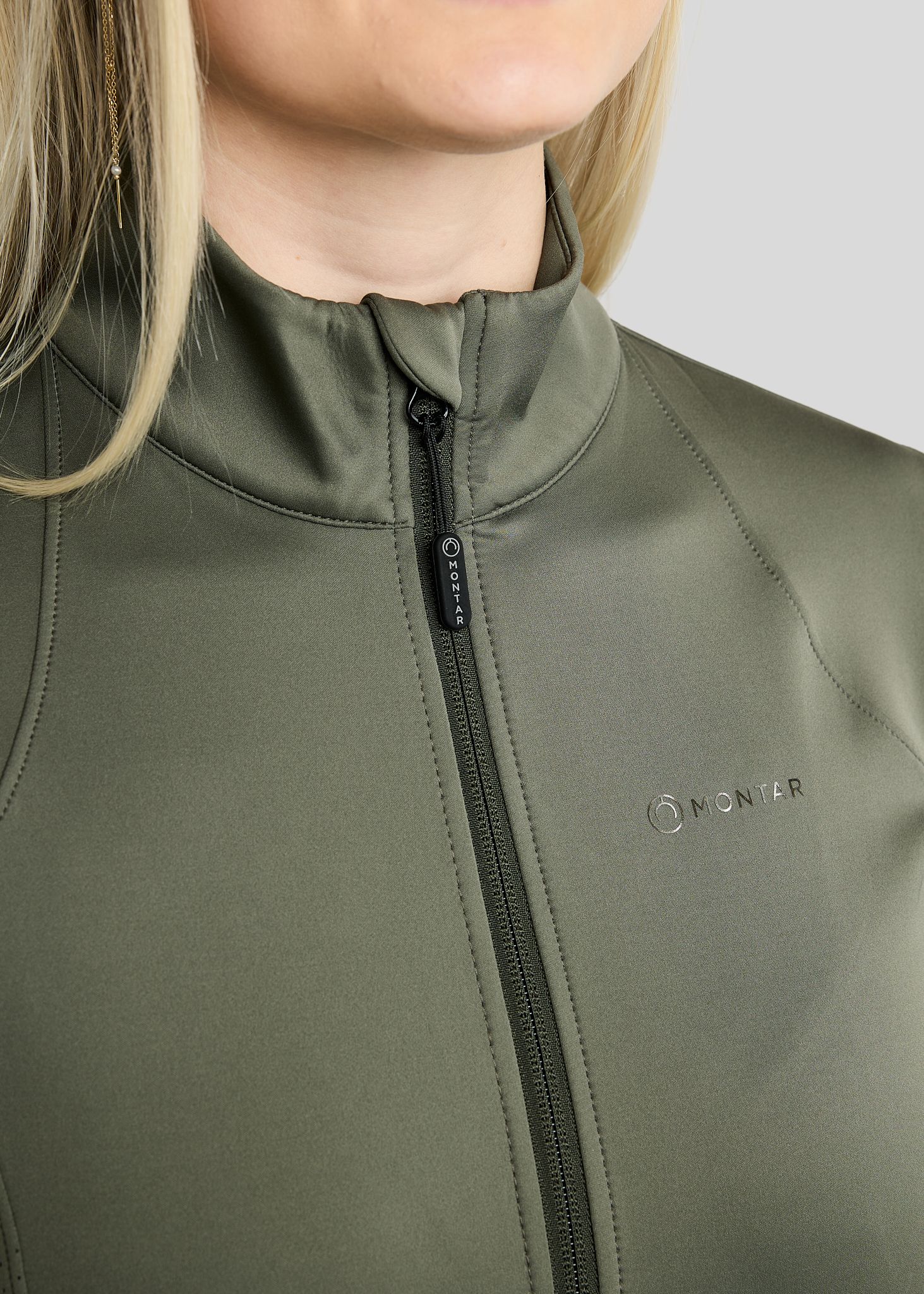MoZida REFINED Full Zip Jacket w. Gun Metal Details -  Forest Green 
