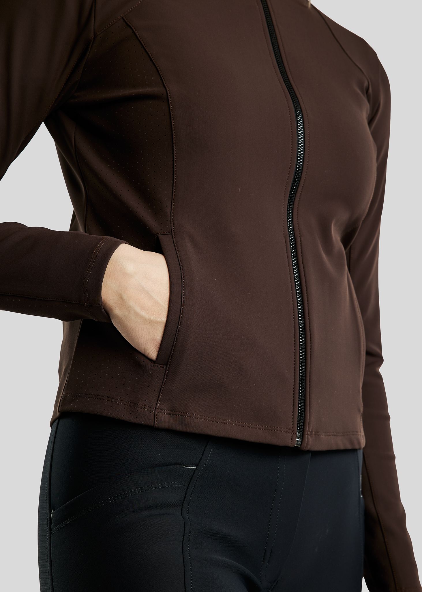 MoZida REFINED Jacket w. Gun Metal Crystal Logo - Brown 