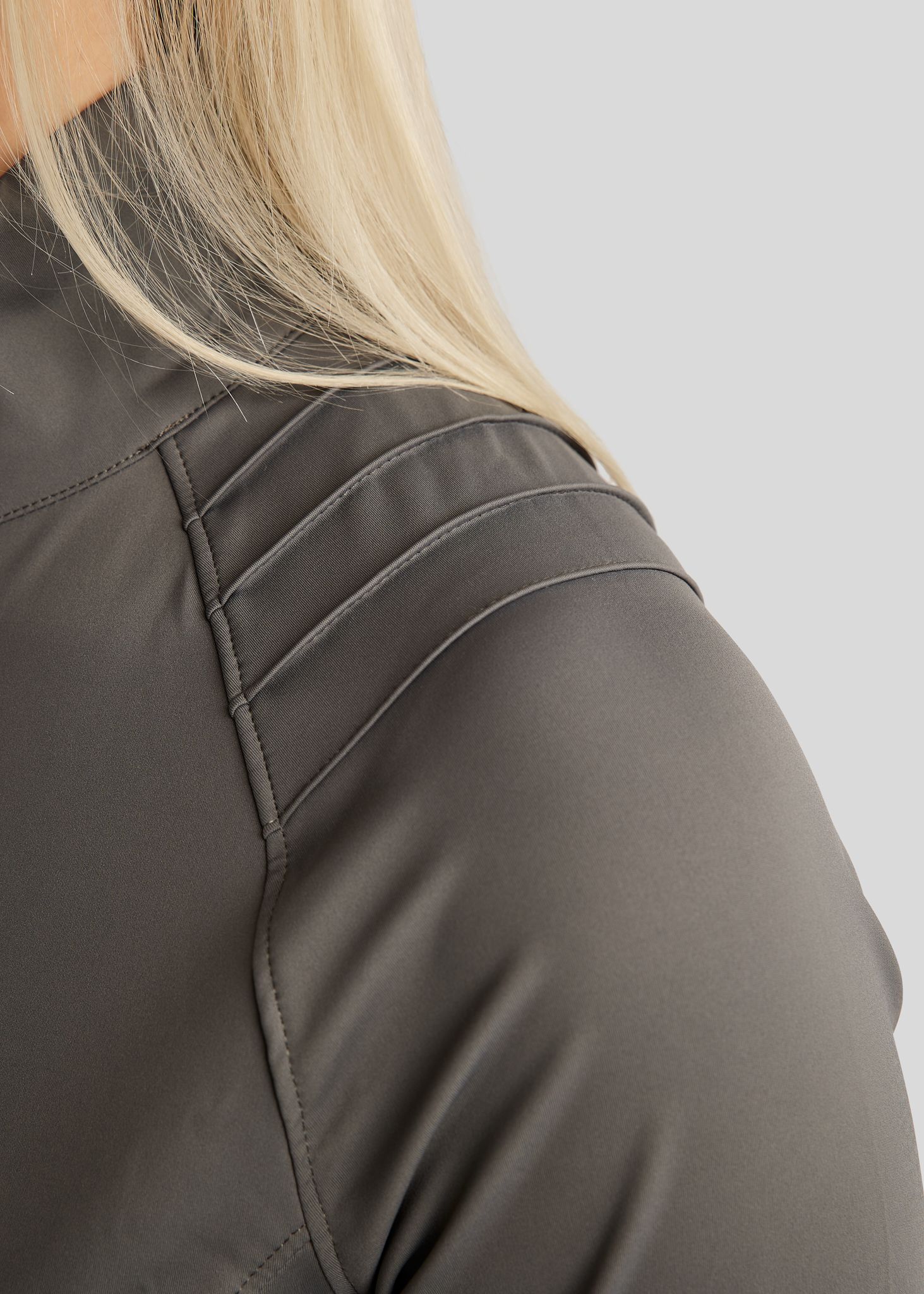 MoPearl Jacket w. Pintucks and Gun Metal Crystals - Grey