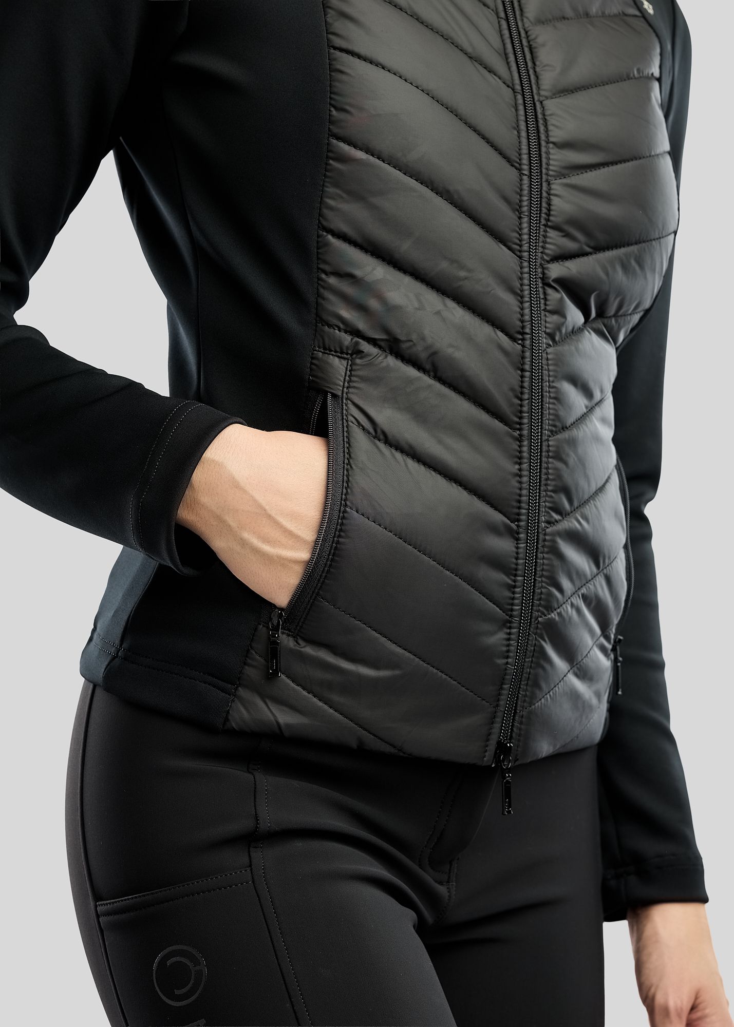 MoEverline Hybrid Jacket  w. Detachable Hood and Golden Quartz Crystsals - Black 