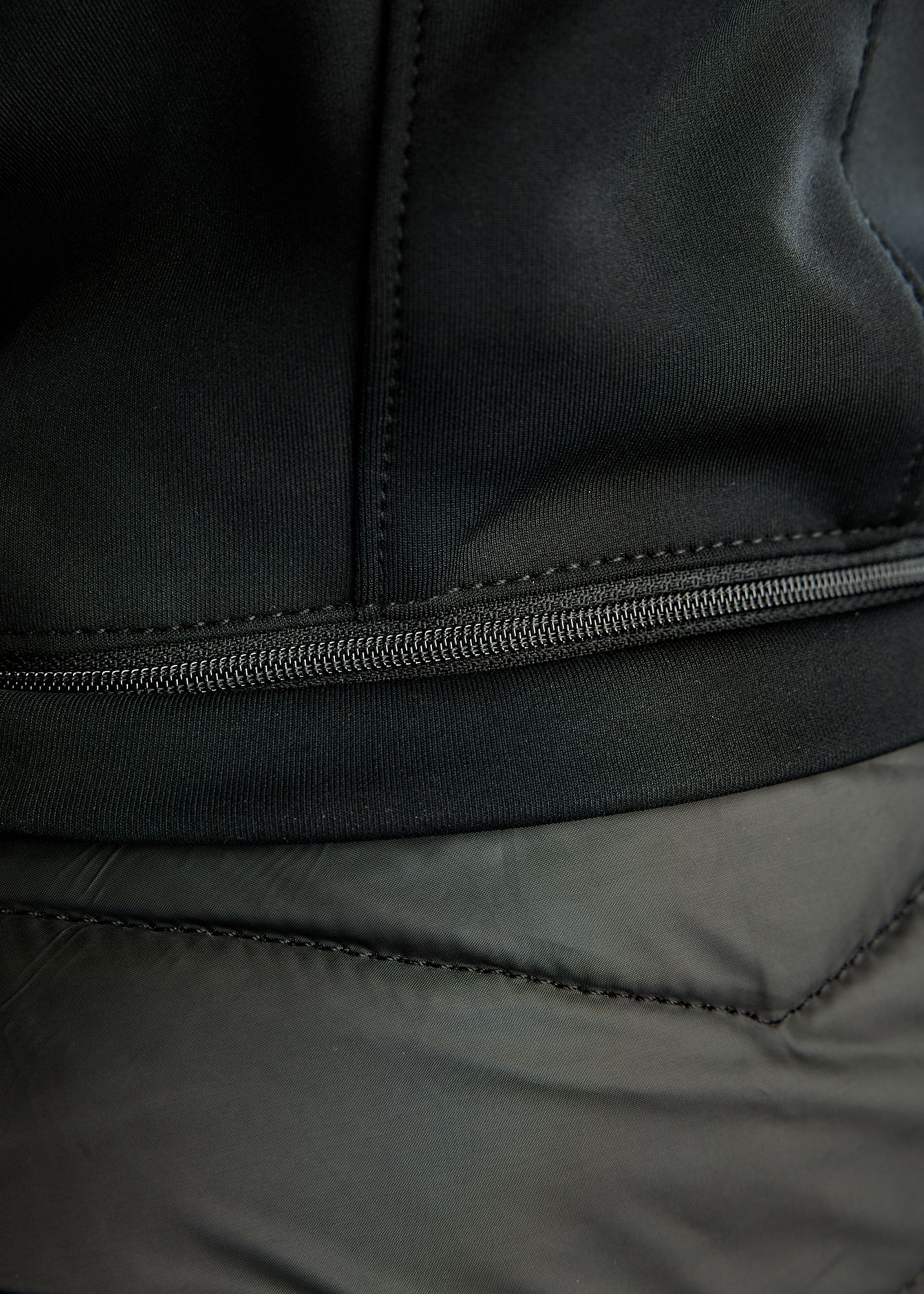 MoEverline Hybrid Jacket  w. Detachable Hood and Golden Quartz Crystsals - Black 