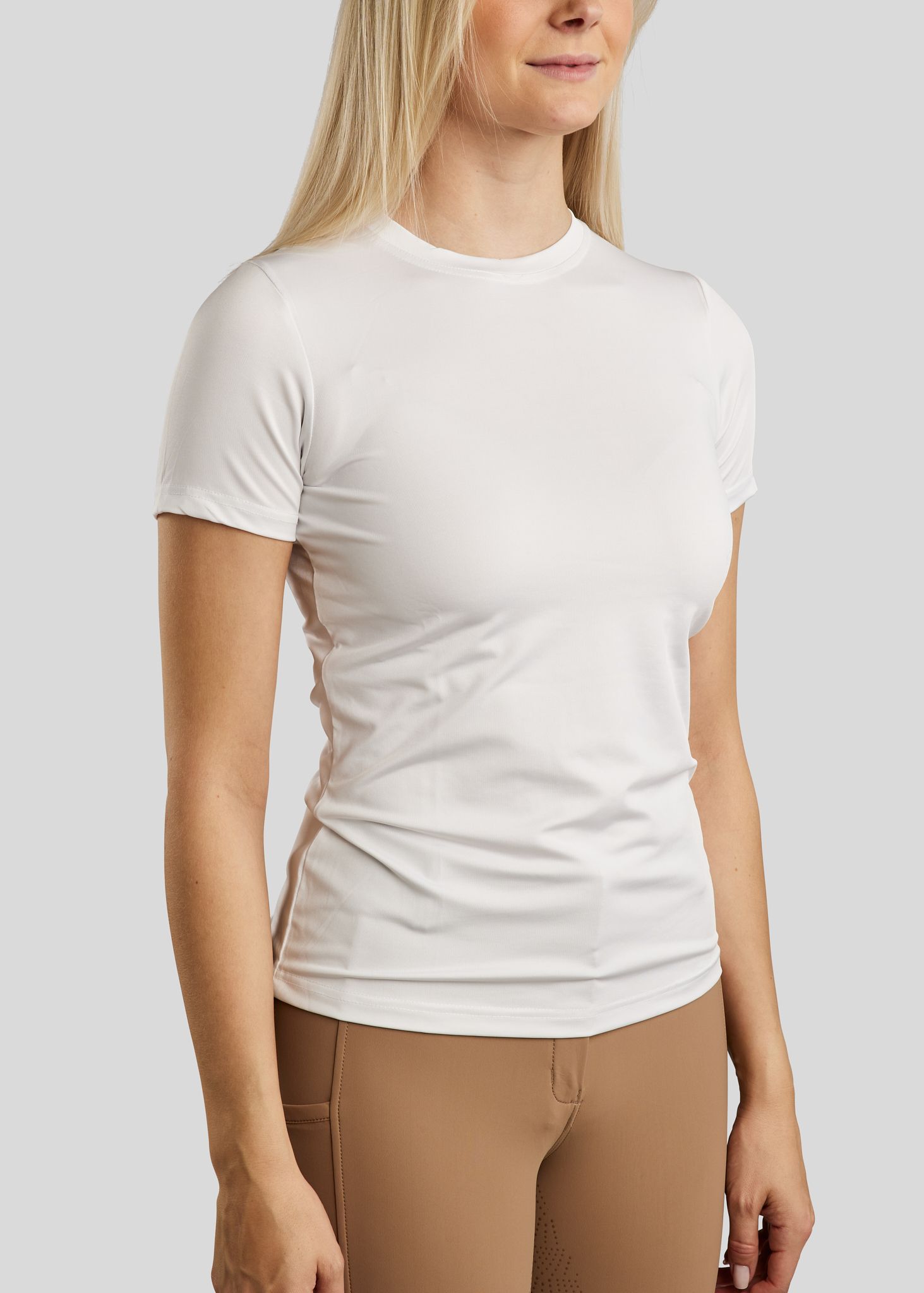 MoWendy Tee w. Lasercut Logo - White 