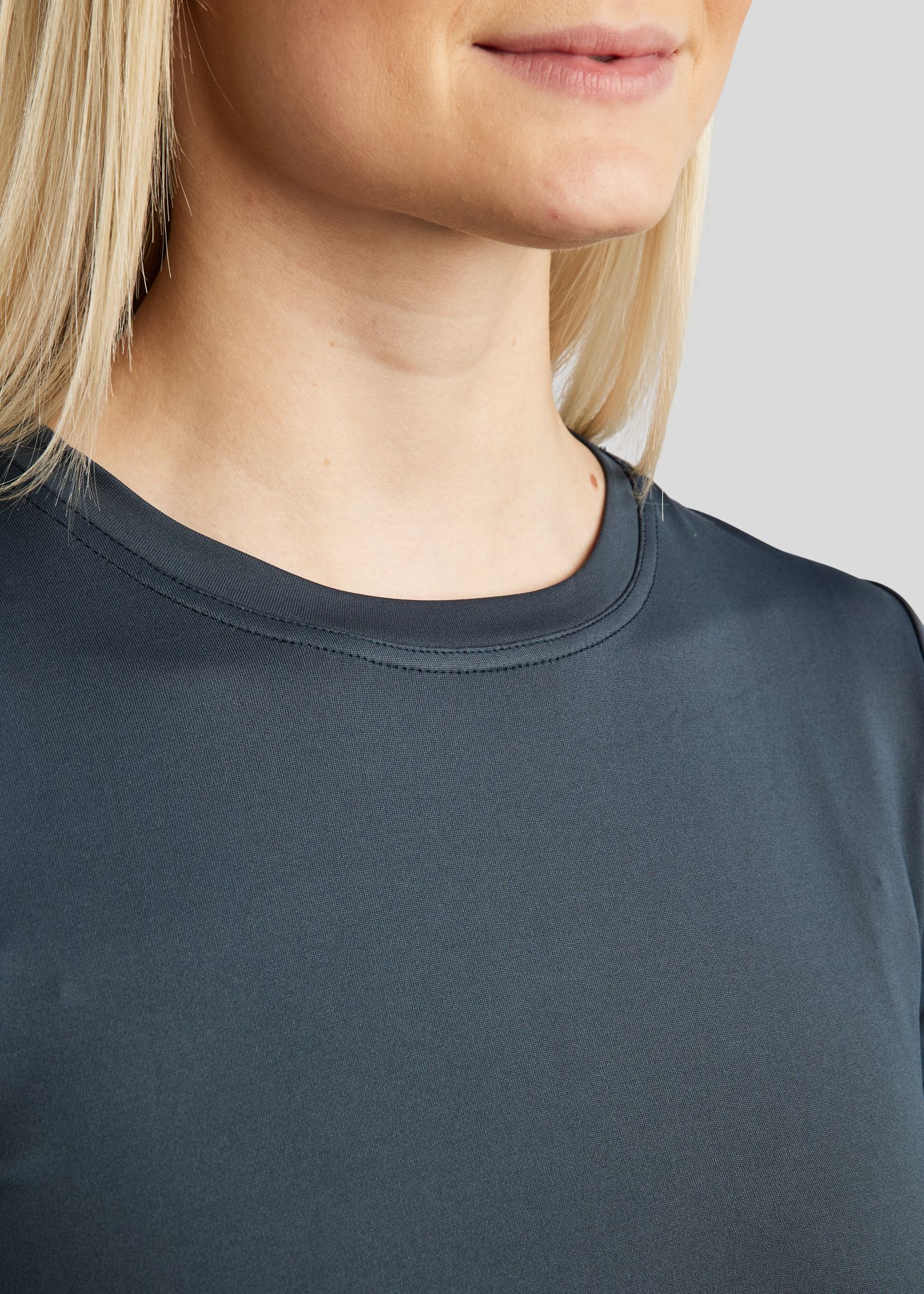 MoWendy Tee w. Lasercut Logo