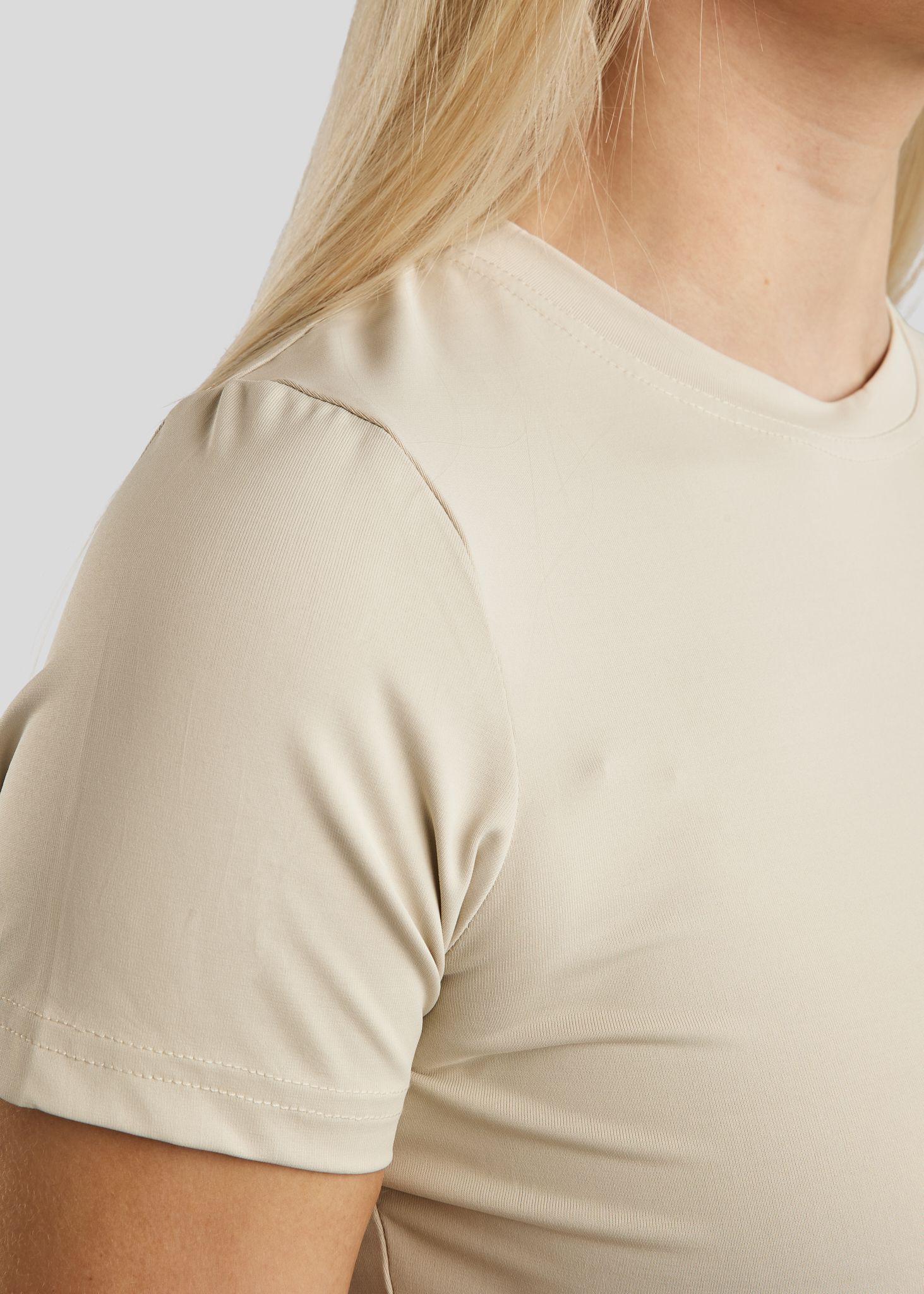 MoWendy Tee w. Lasercut Logo