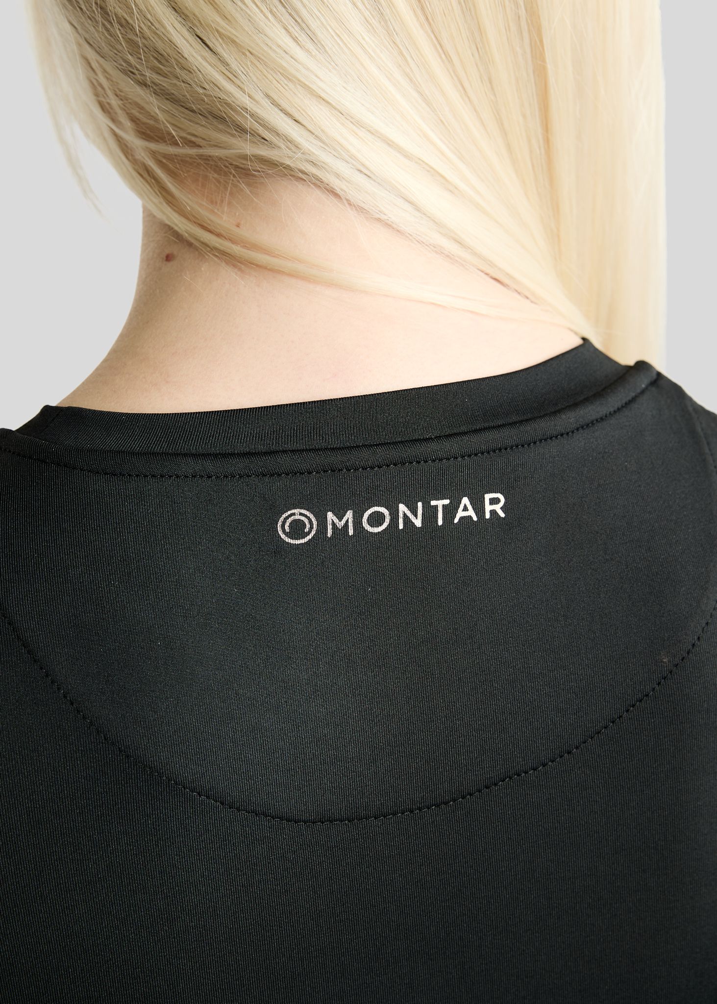 MoLeia Long Sleeved Tee w. Gun Metal Lumber Check Frontprint - Black 